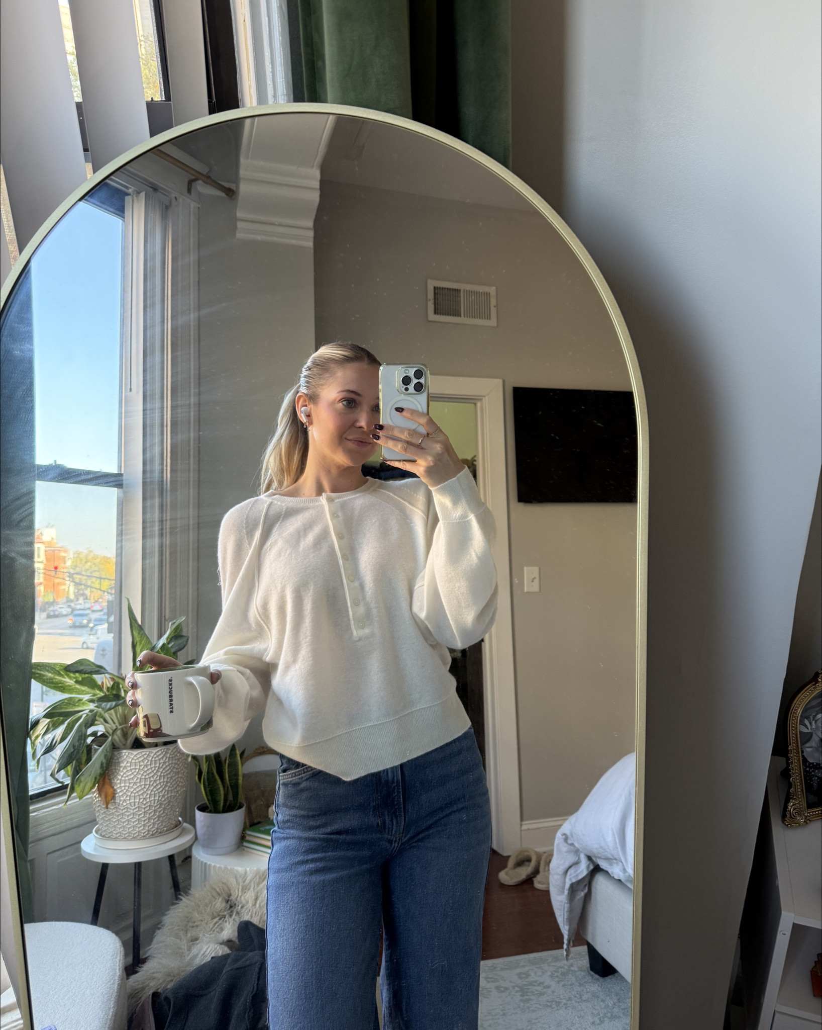 Love love love this sweater! Cashmere & super soft! 🤍

#LTKSeasonal #LTKStyleTip #LTKGiftGuide