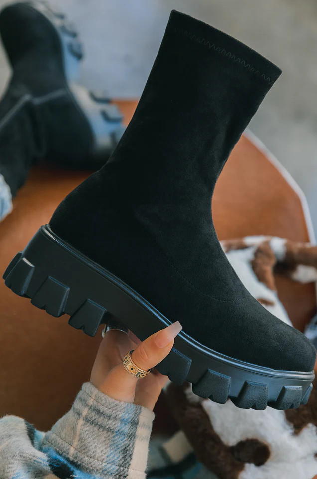 Miss Lola | Black Platform Combat Boots | MISS LOLA