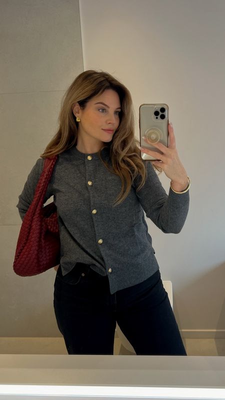 Grey outfit, red details outfit, pop of red outfit, office wear outfit, winter 2024 outfit ❤️


#LTKMostLoved #LTKworkwear #LTKeurope