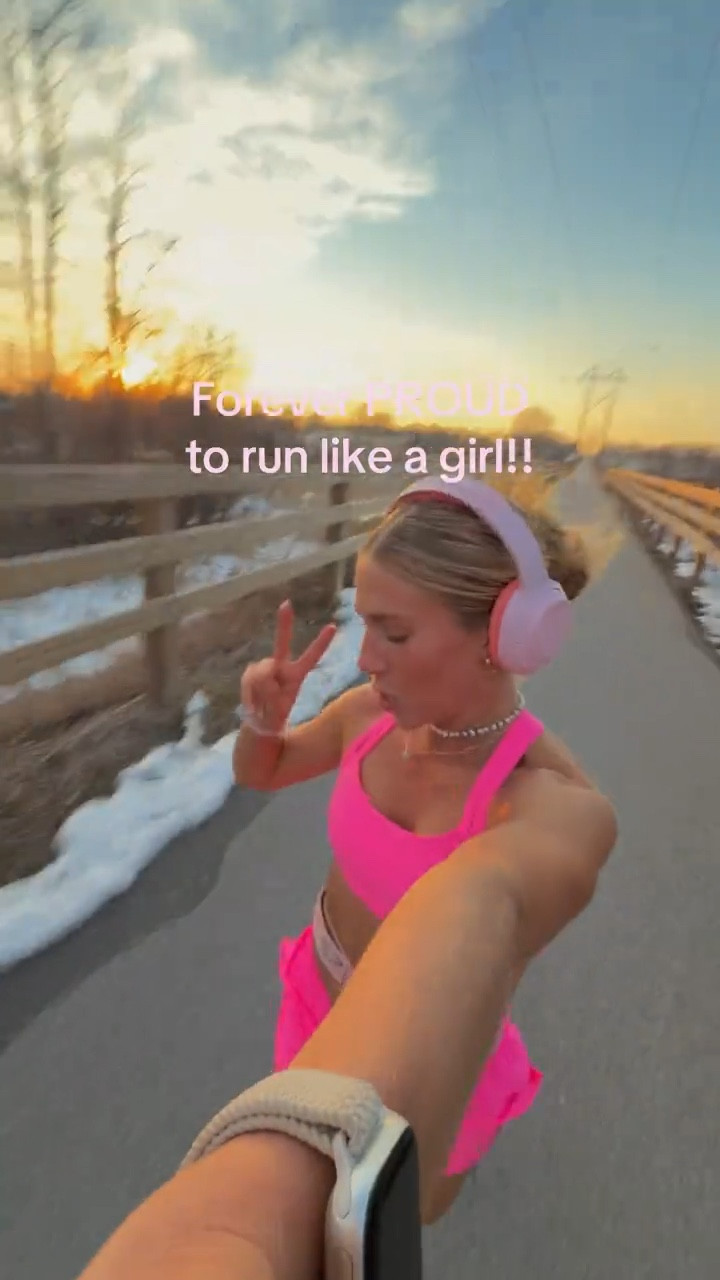 Happy International Women’s Day!!💕🌸 @LSKD 

#LTKActive #LTKfitnessgoals #LTKSpringSale