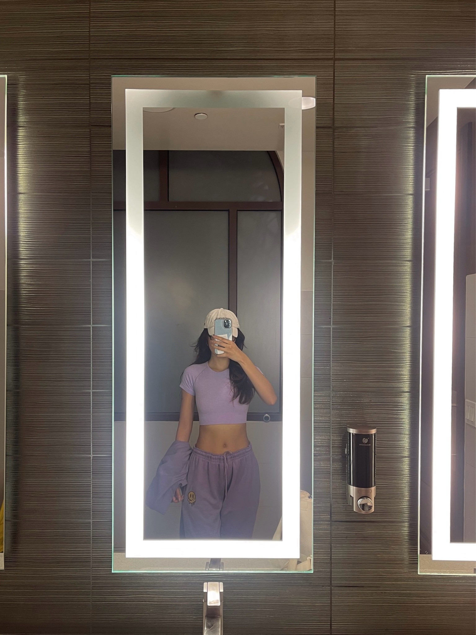 Gym fit lately: a cropped gym shirt + baggy sweatpants. 💜

#LTKfitnessgoals #LTKootd #LTKdayinmylife
