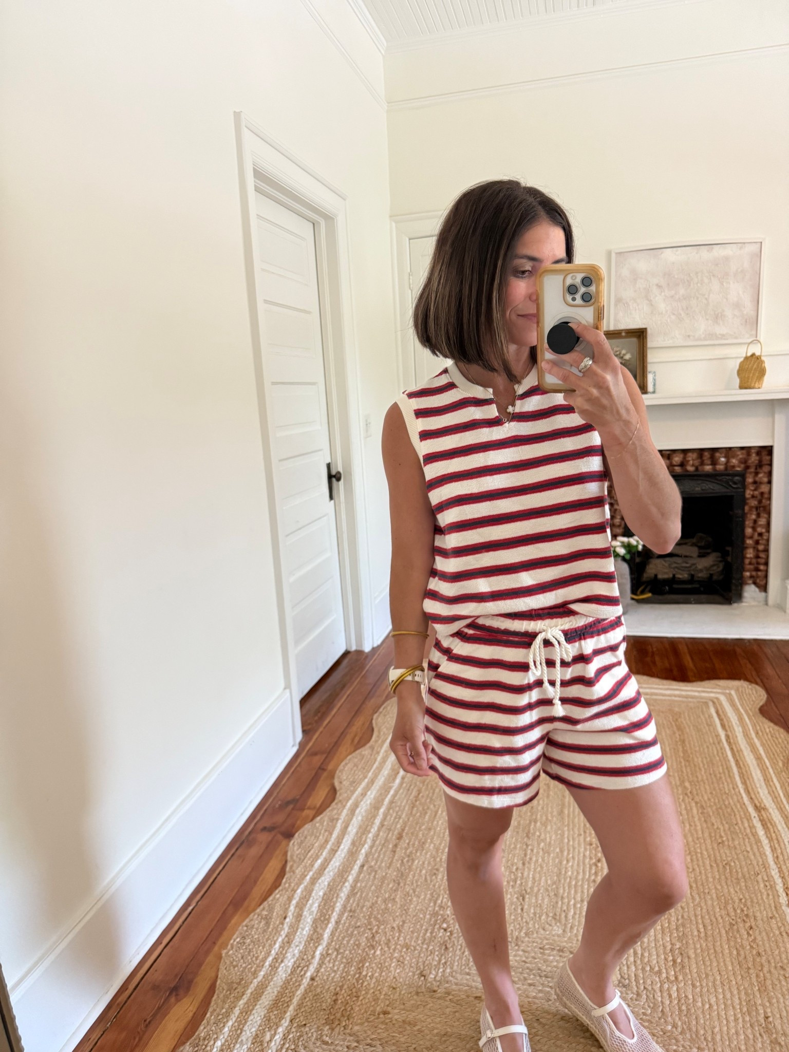 Small top 
X small shorts 

#LTKSeasonal #LTKmomlife #LTKMothersDay