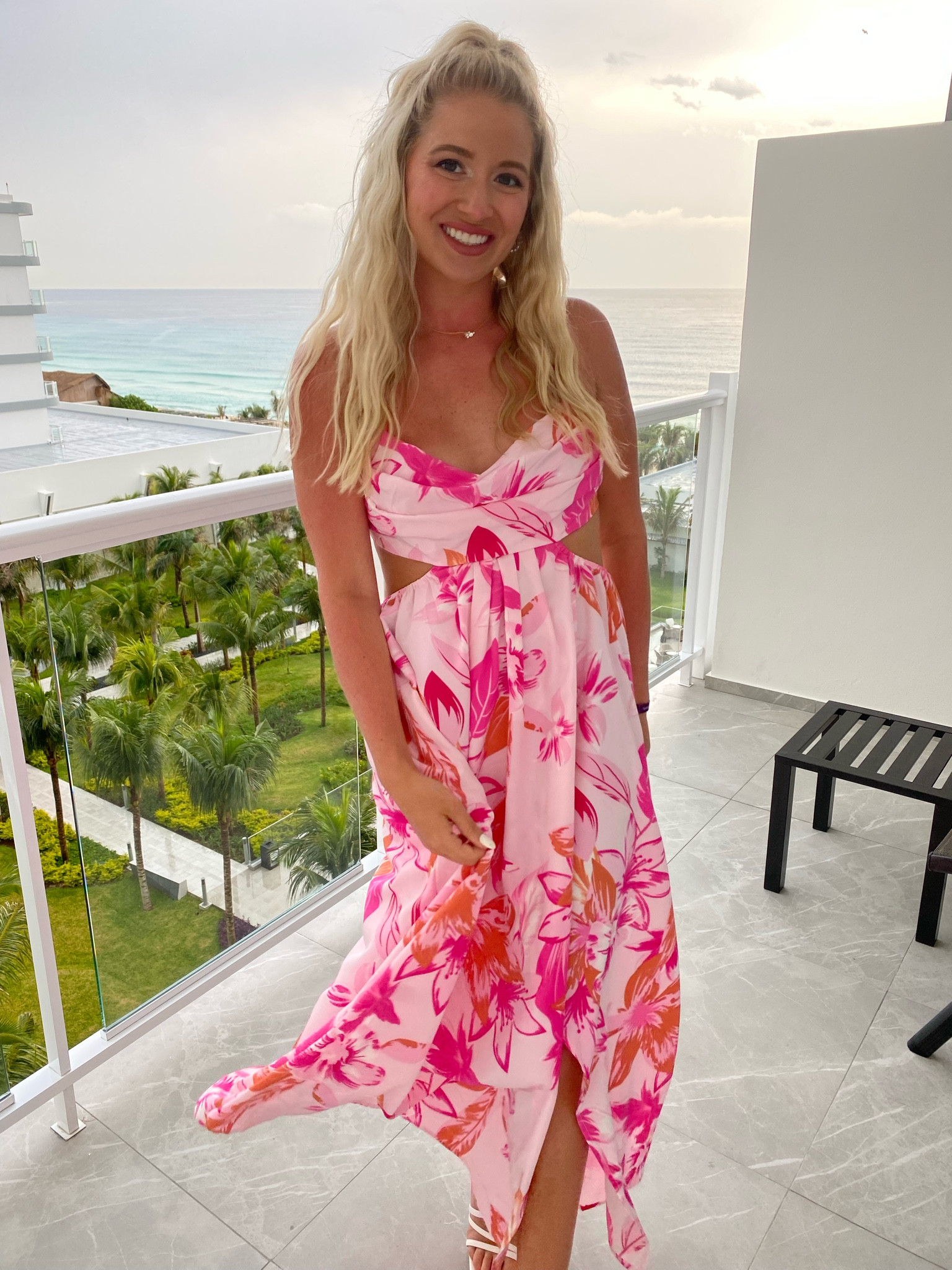 Beach dress! 🌸🌷💗

#LTKtravel #LTKstyletip #LTKfit