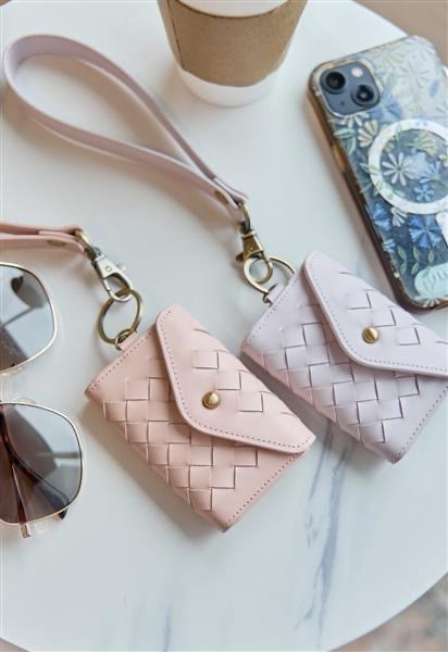 The blush and lavender colors are SO CUTE!🩷💜

#LTKgrwm #LTKootd #LTKSeasonal