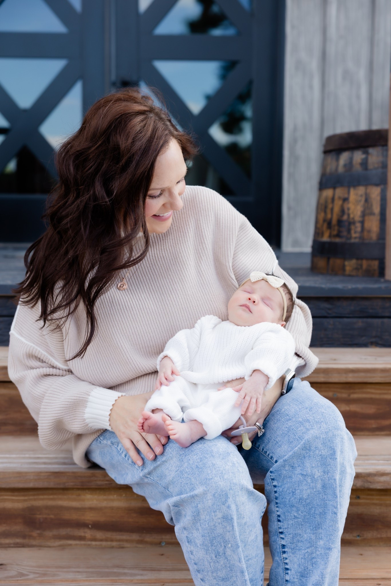 Neutral sweater currently on sale. 

Runs big  

#LTKFindsUnder50 #LTKSaleAlert