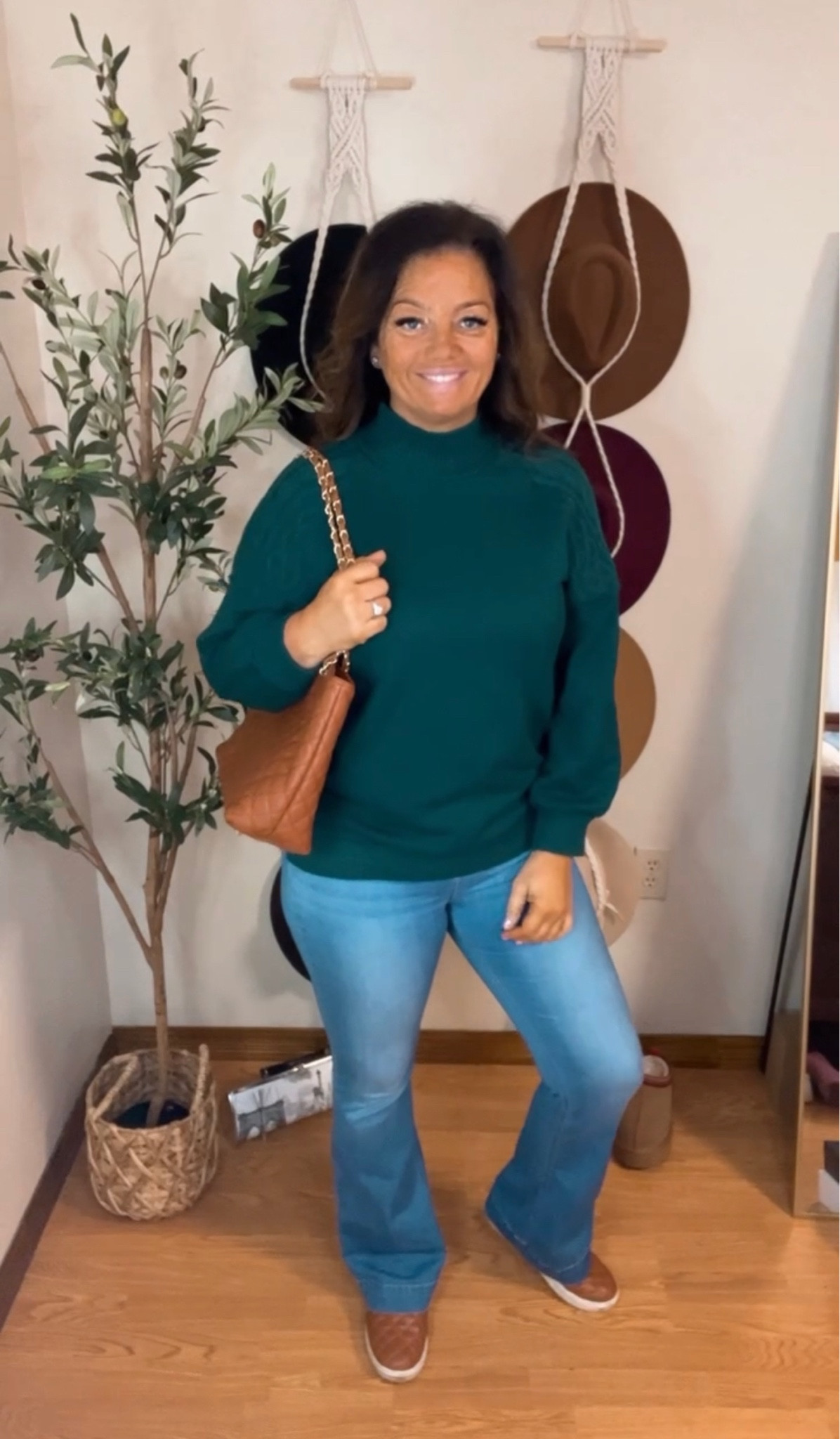 The easiest comfy outfits are my fav! #winteroutfit 

#LTKmidsize #LTKSeasonal #LTKstyletip