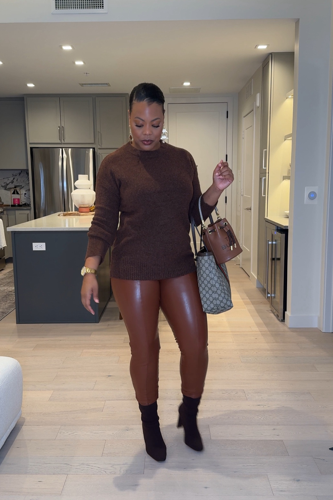 Chocolate Monochrome on a Cold, Rainy, Fall Day! 🤎
Pants: Fashion Nova 
Sweater: Target
Boots: Aldo
Bags: Marc Jacobs, Gucci 



#LTKmidsize #LTKstyletip #LTKfindsunder50