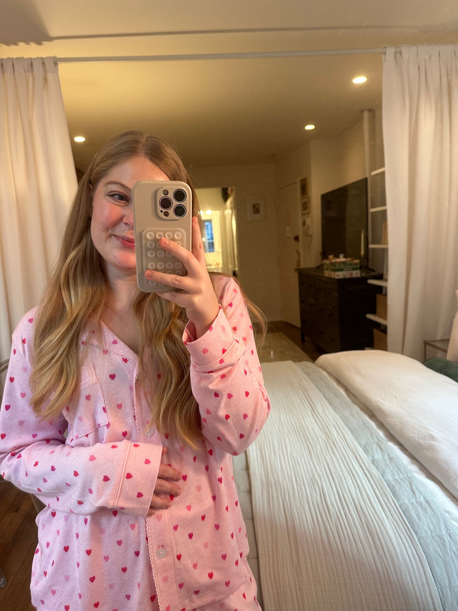 Obsessed with these Valentine’s Day pajamas

Heart pjs Valentine’s pajamas roller rabbit loungewear feminine loungewear 

#LTKSeasonal #LTKValentine #LTKmorningroutine