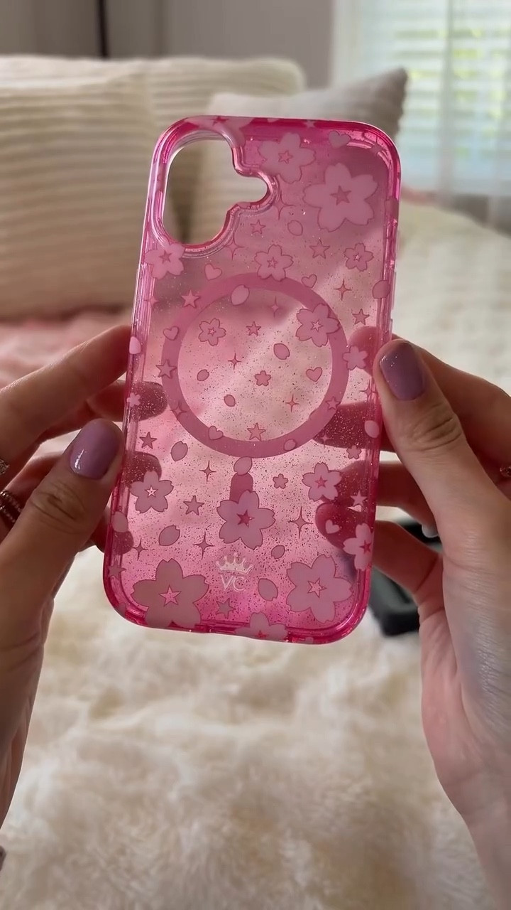 pretty, girlie and PINK ✨ #velvetcaviar #phonecase #iphonecase #phoneaccessories #tiktokshopcreatorpicks