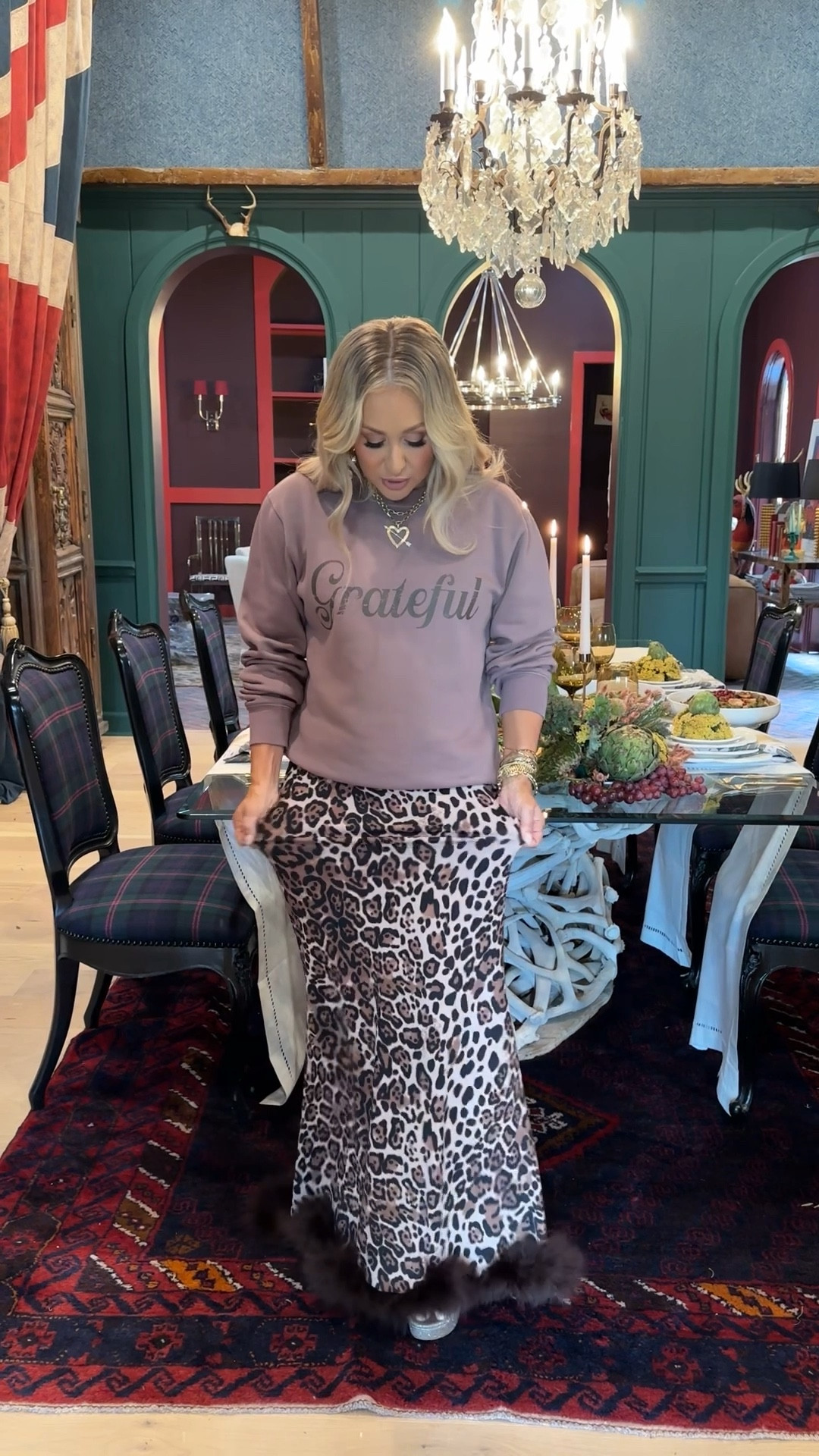 Grateful sweatshirt OOTD 🦃🤎

#LTKBeauty #LTKStyleTip #LTKSeasonal