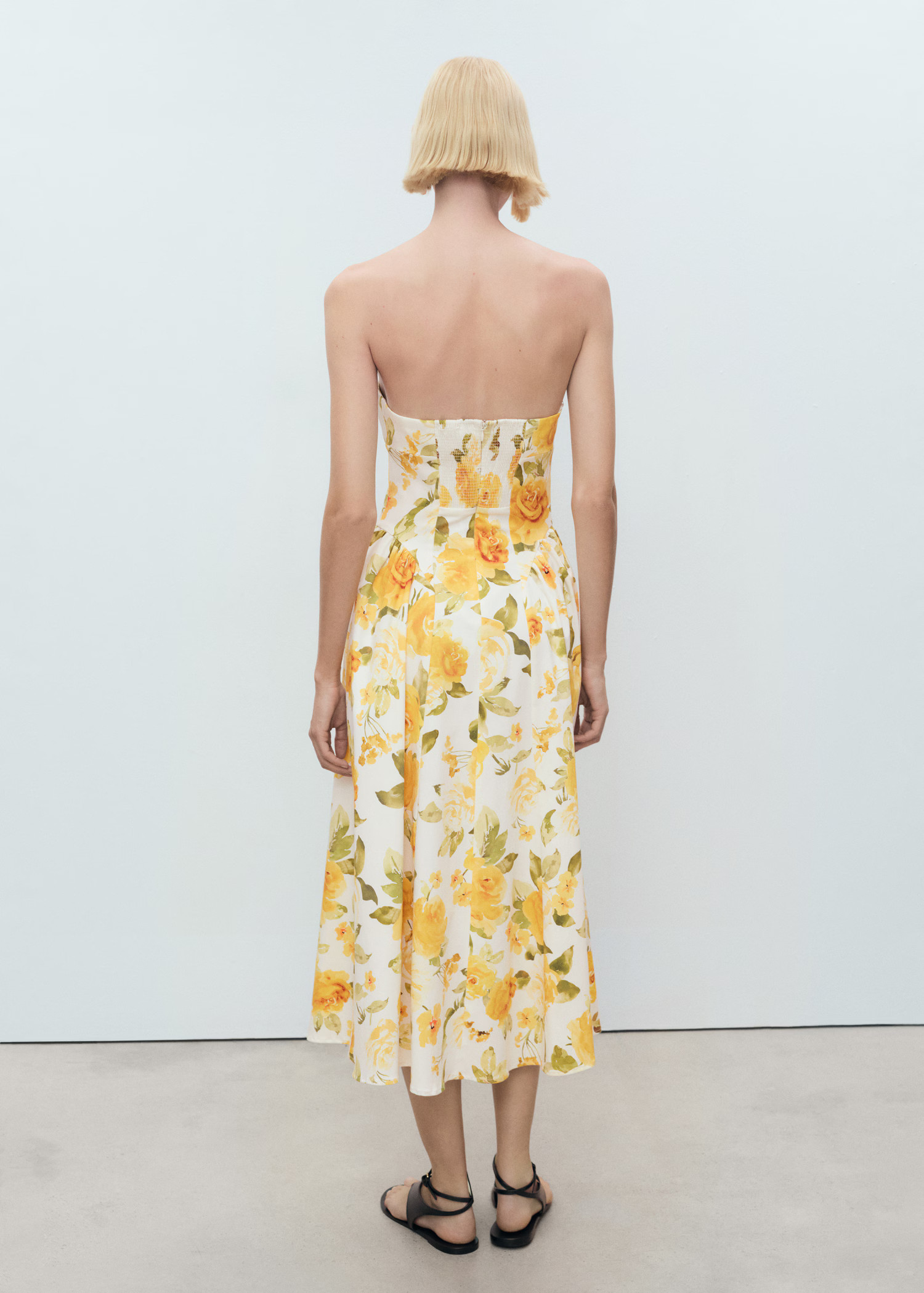 Floral midi-dress with gathered neckline - Women | MANGO USA | Mango (US/MX/AU)