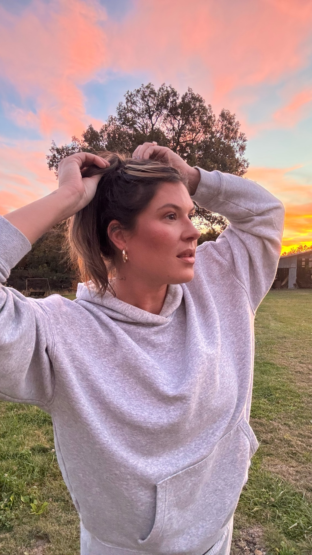 cozy girl fall has officially entered the chat 🍂
if you need me, I’ll be doing life at a brisk “yes, sweatpants ARE pants” pace from now ‘til further notice.
(let’s be honest… what’s new? 🤣)

linked this set on LTK because she’s that good.
I did a large in the top + medium in the bottoms (unisex sizing)
🌅 truly peak “throw-it-on-and-go" energy ☁️✨

#LTKTall #LTKStyleTip #LTKFindsUnder50