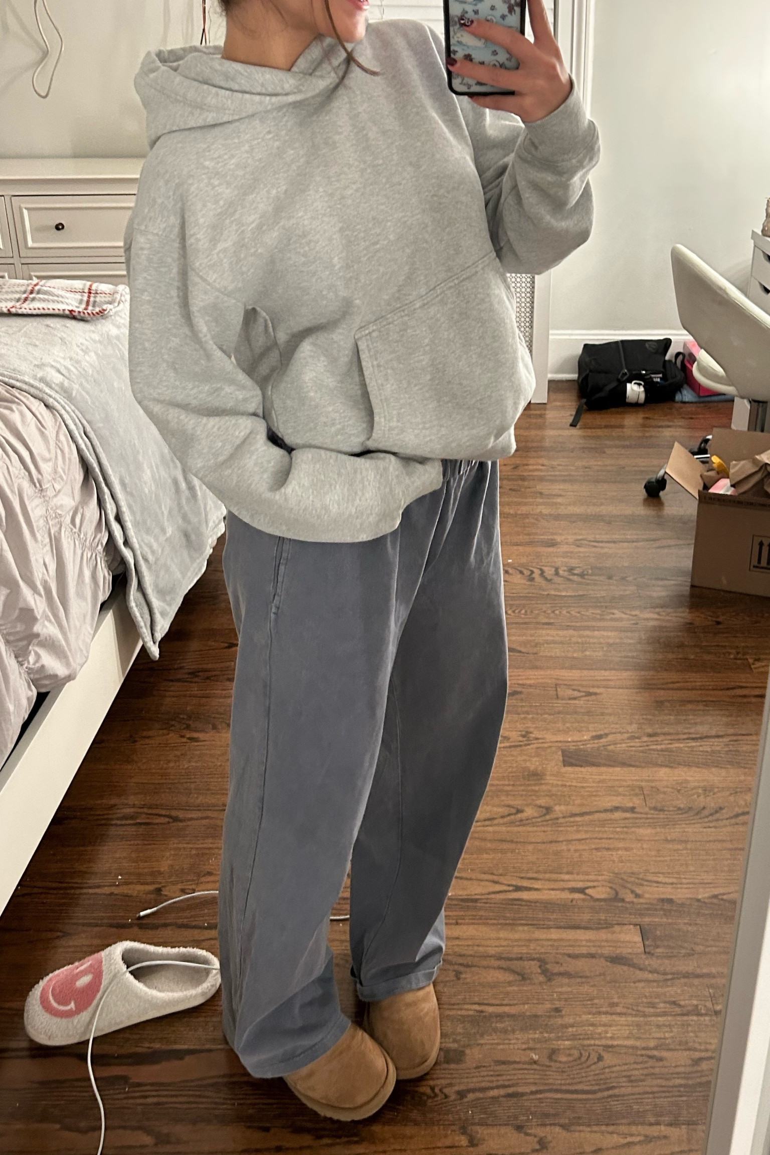 sweatshirt: small
pants: one size 
uggs: 8