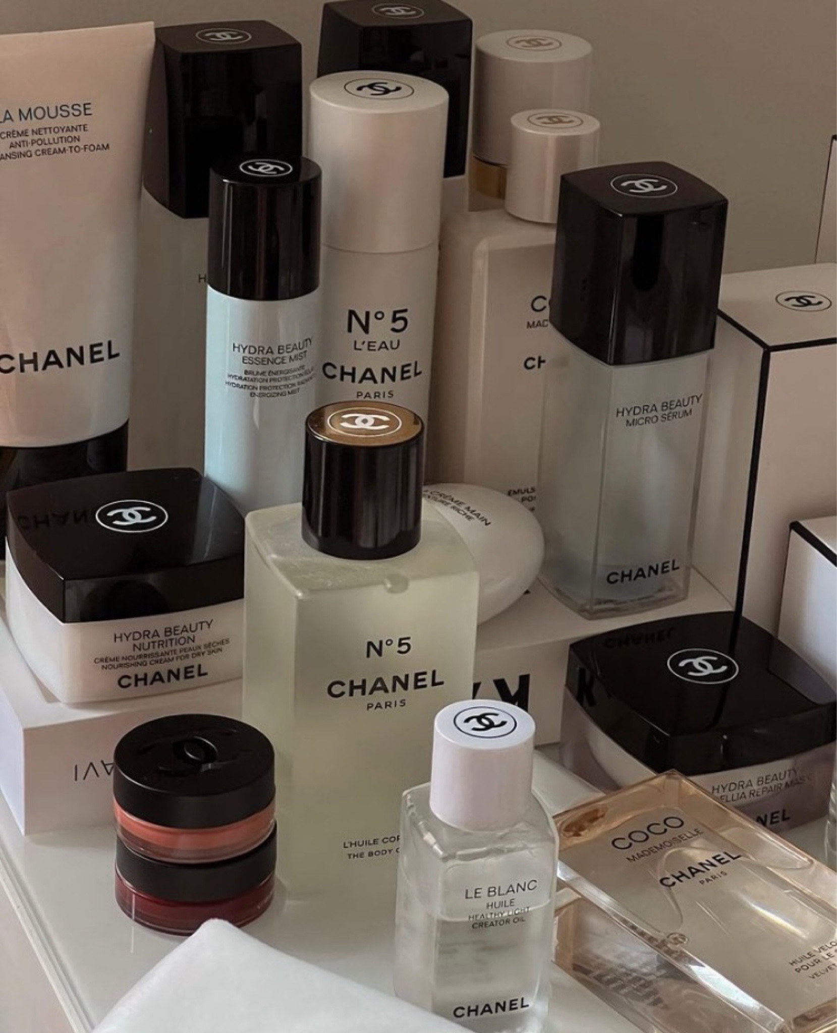 Chanel makeup aesthetic, Chanel aesthetic, chanel beauty, beauty aesthetic 

#LTKU #LTKbeauty #LTKFind