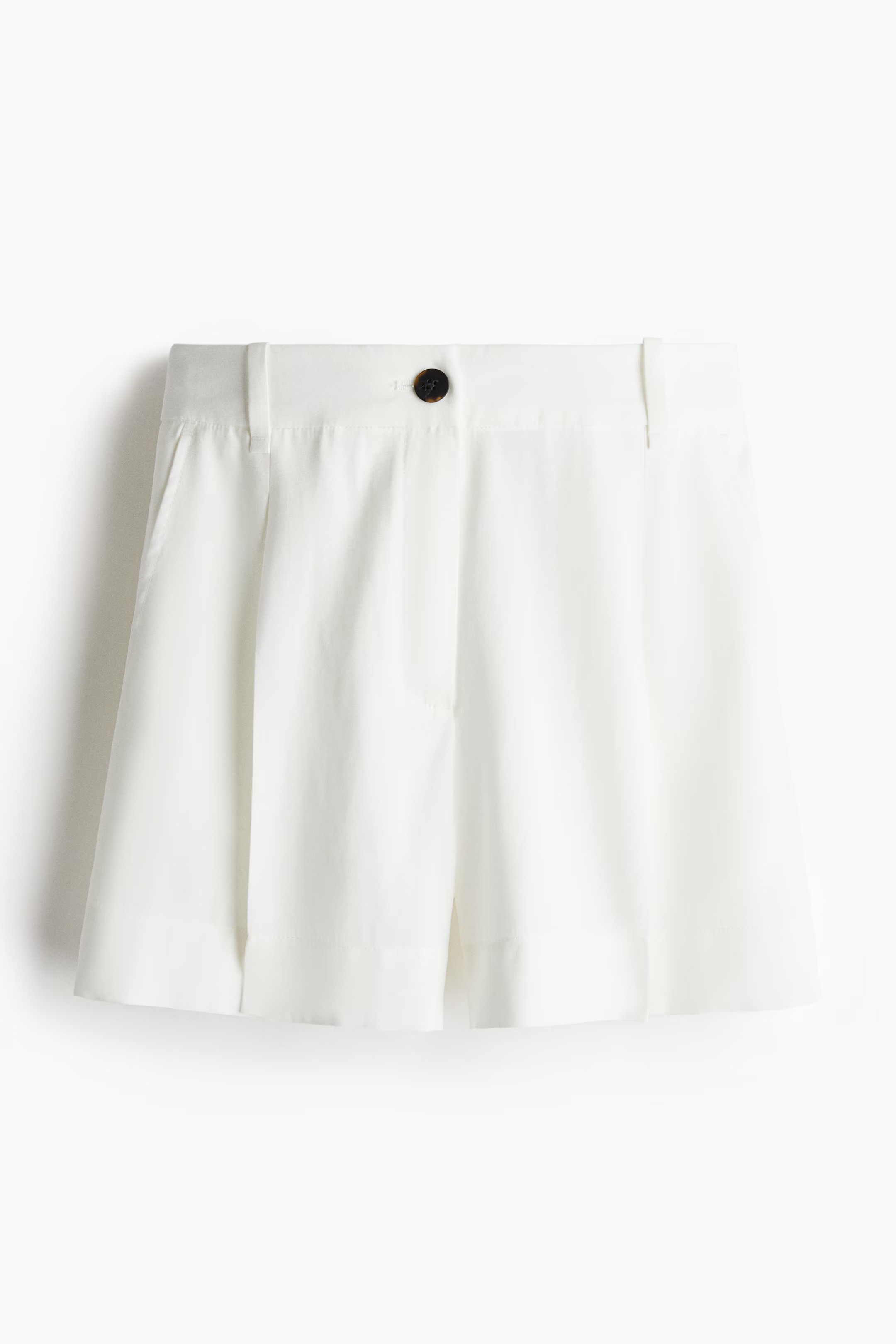 Tailored shorts - White - Ladies | H&M GB | H&M (UK, MY, IN, SG, PH, TW, HK)