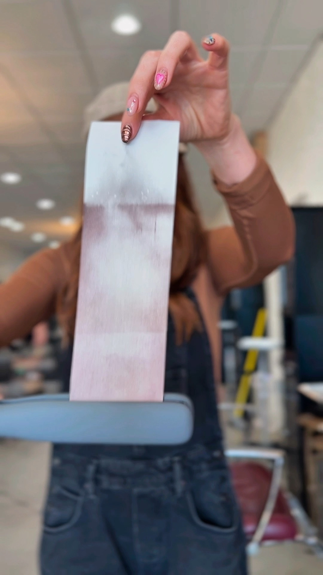 Heat protectant is a MUST! Here’s why!!! Pretend that paper is your hair 🤯



#LTKBeauty #LTKStyleTip