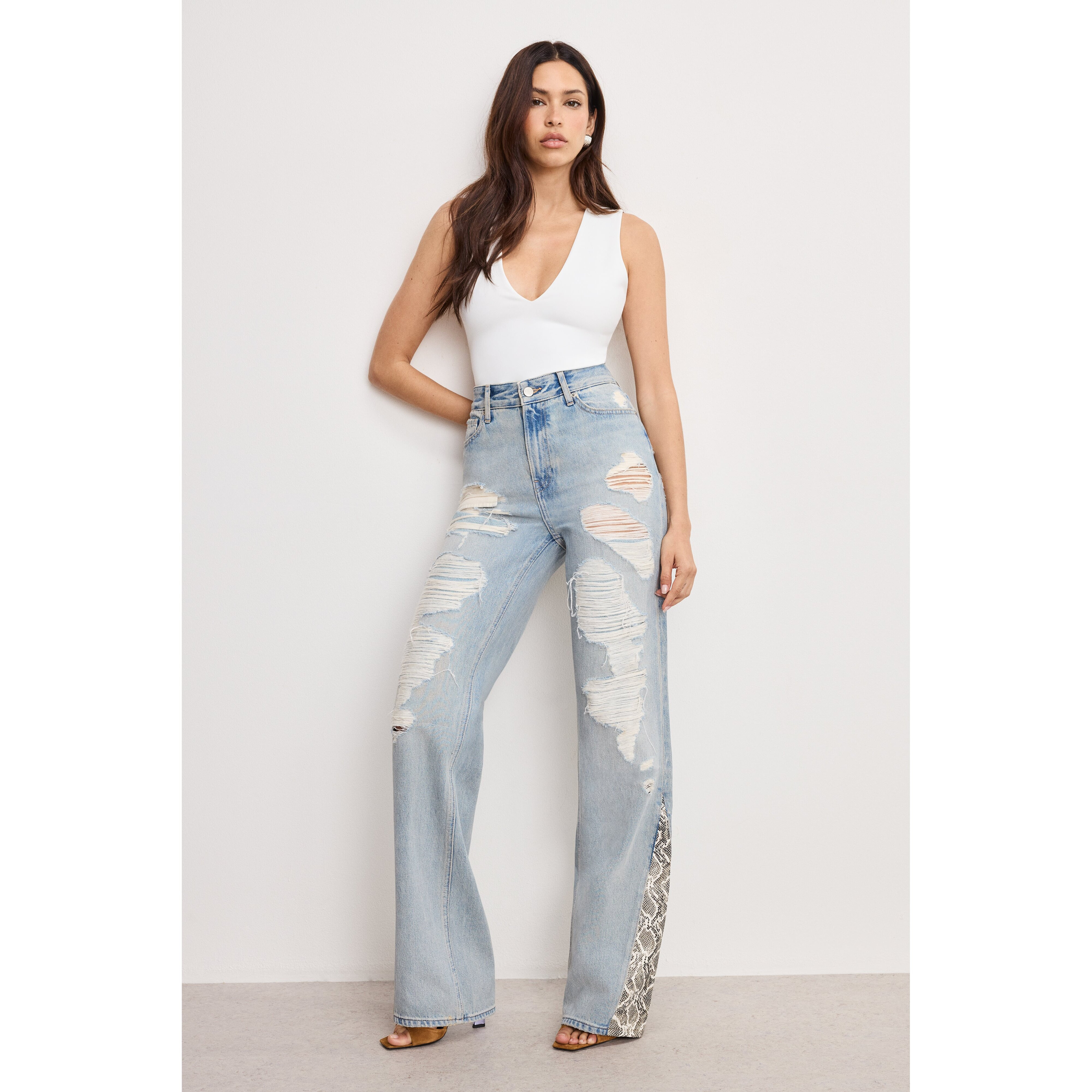 Women's The Khlo� Jean | Indigo, 8 Size 2 | Good American by Khlo� Kardashian | Good American