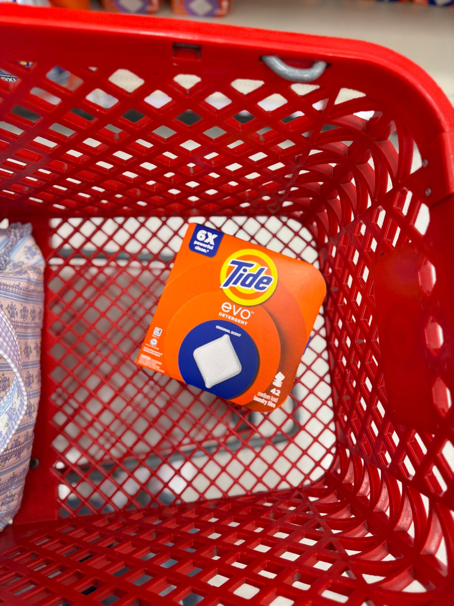 #AD My new mom hack: Tide Evo 😍 Tide Evo gives you a clean so amazing, it feels like magic. Brighter, fresher, cleaner than anything you've ever seen before. The mental & labor load of laundry disappears with just one toss! 🫶🏼@shop.ltk https://rstyle.me/+ThXslJuJVSCh7v5wjLe8sA

#TargetPartner #Target #TidePartner #TideEvo #Tide