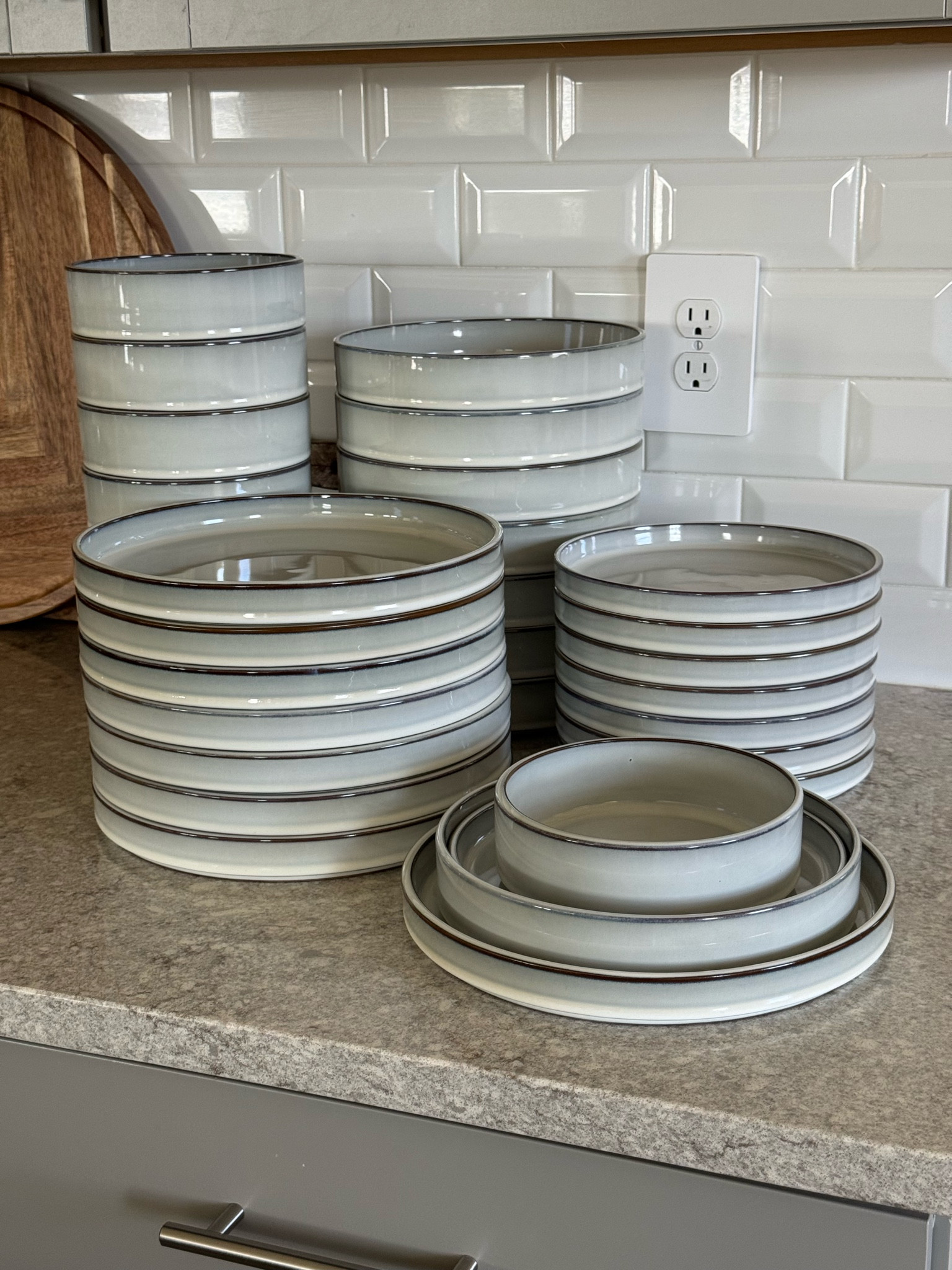 New dinnerware for the new house 🤍

#LTKStyleTip #LTKHome