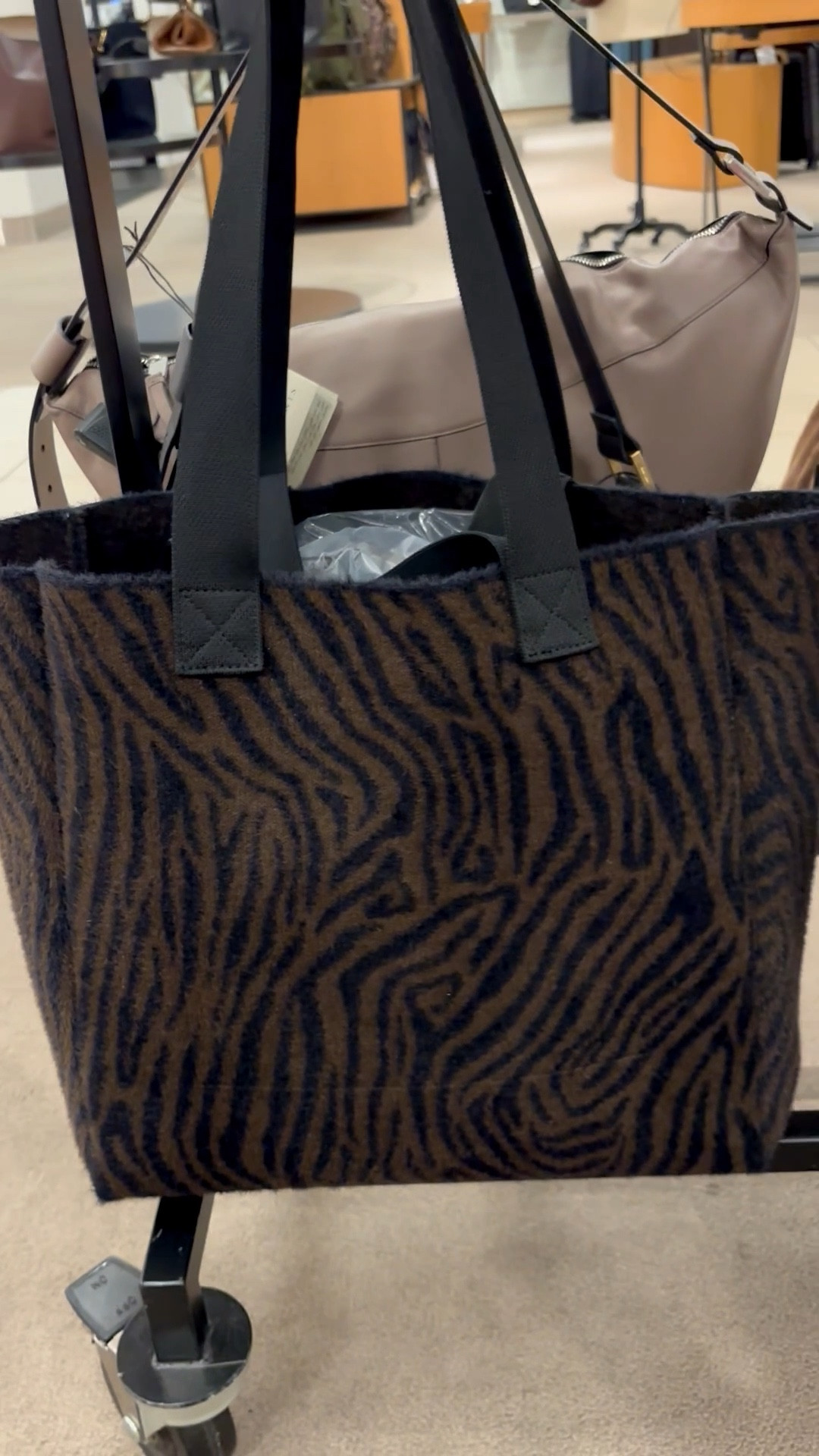 All Saints animal print tote bag! I’m obsessed!  

Travel, tote bag, Nordstrom, All Saints

#LTKmomlife #LTKKids #LTKTravel