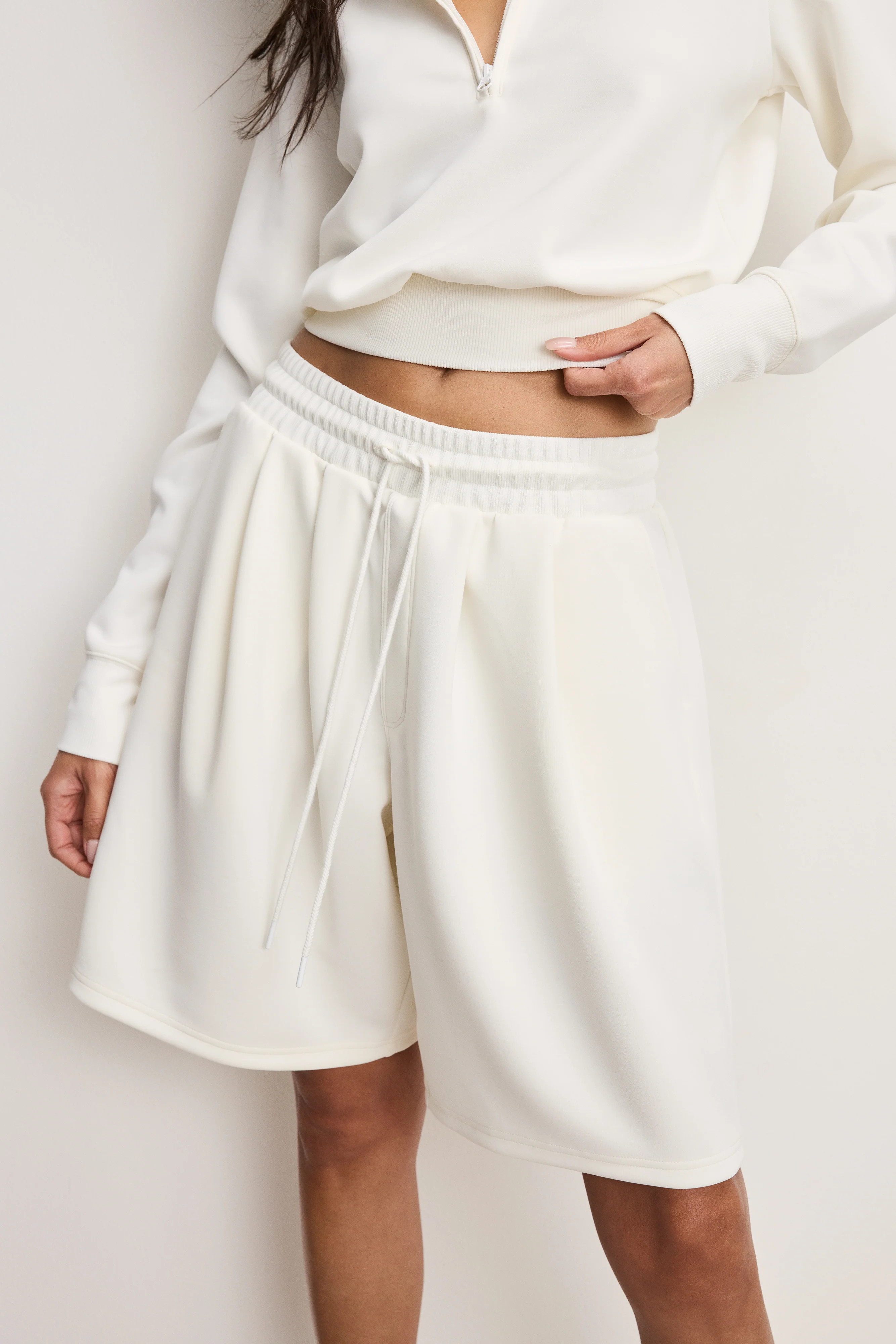 AIR SOFT SCUBA SHORTS | CLOUD WHITE - GOOD AMERICAN | Good American