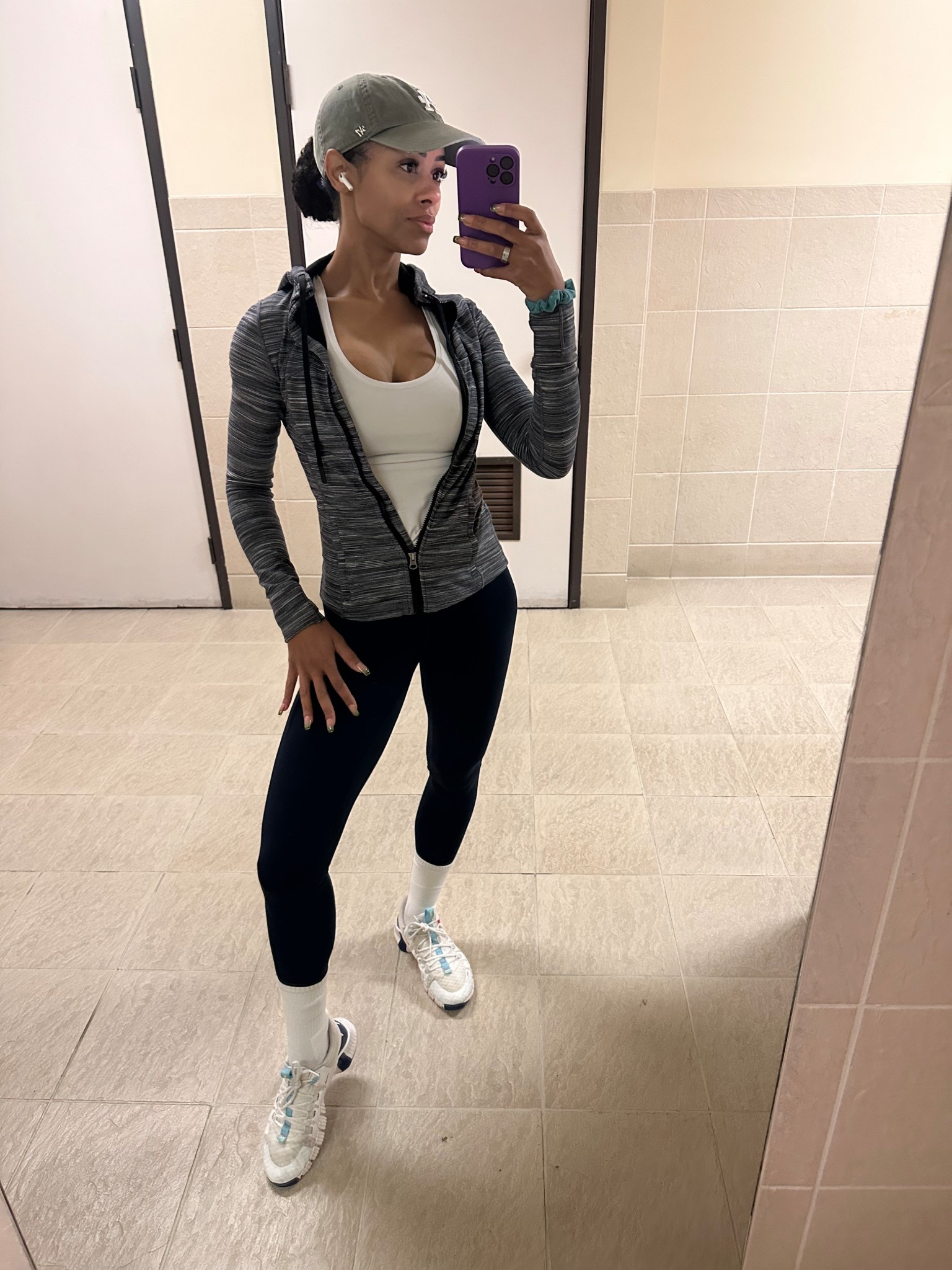 #gymoutfit #activewear #lululemon #outfit #workoutwear #workout #gymfit #nike

#LTKfitnessgoals #LTKActive #LTKselfcare