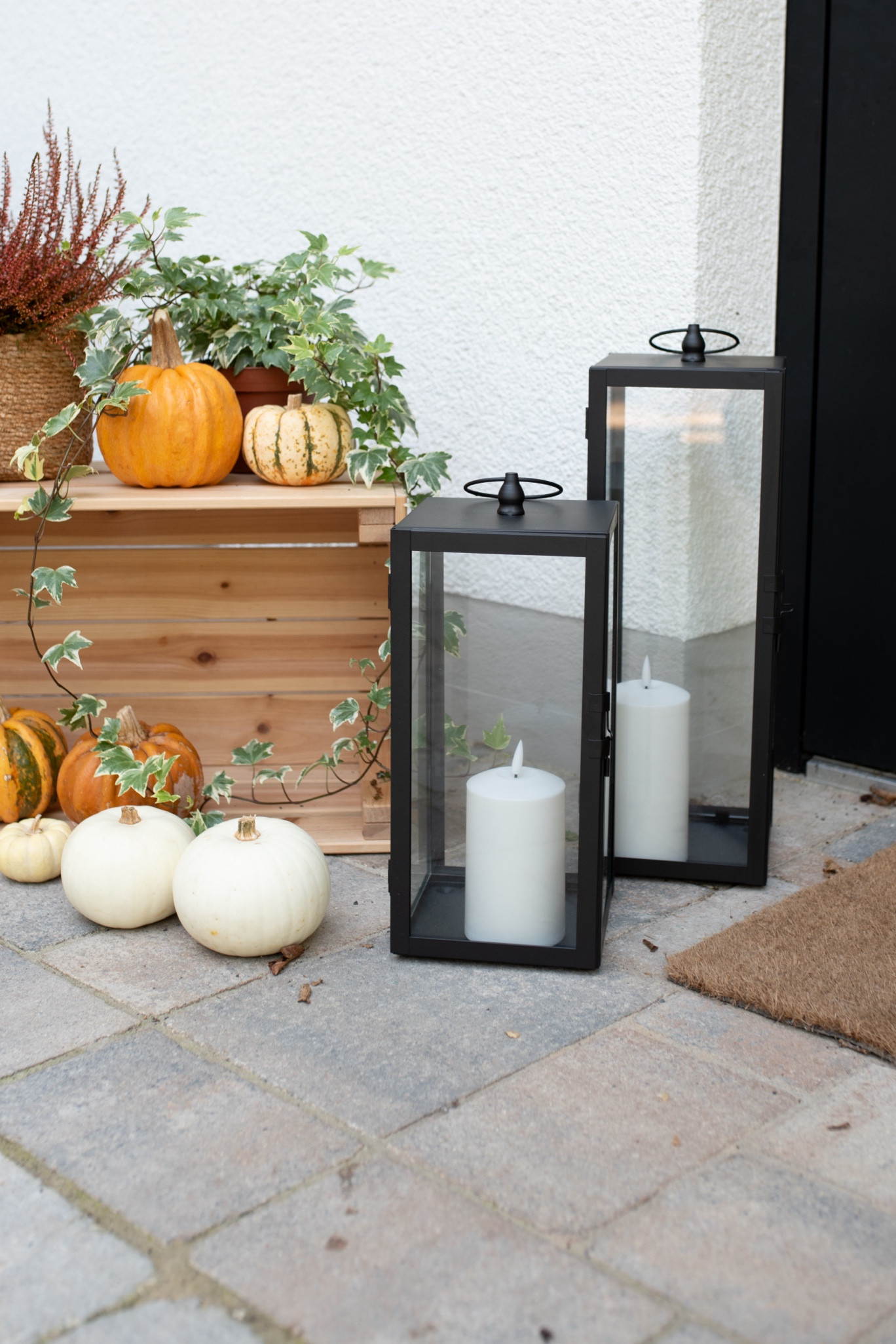 Die perfekten Outdoor Laternen für eure Haustür kommen inklusive 2 LED TrueGlow Kerzen in warmweiss mit praktischer 6Std Zeitschaltuhr 🍂🍁

#LTKautumn #LTKhome #LTKdeutschland