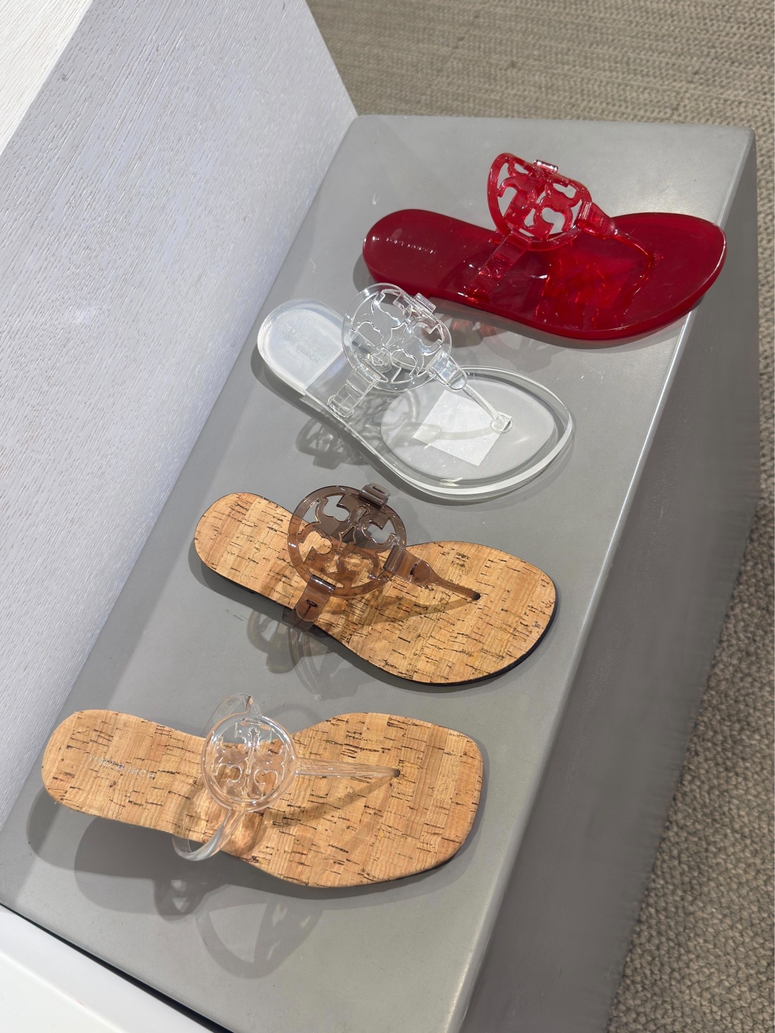 Beautiful jellies 😍


Jelly sandals / vacation outfit

#LTKSeasonal #LTKOver40 #LTKTravel