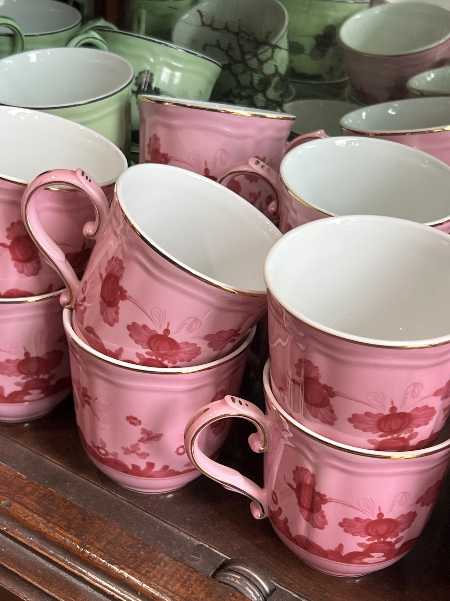 PINK 🩷

#ginori #coffee 

#LTKSeasonal #LTKHome #LTKValentine