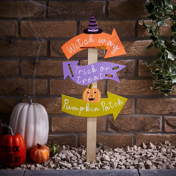 Wooden Halloween Stake | Dunelm