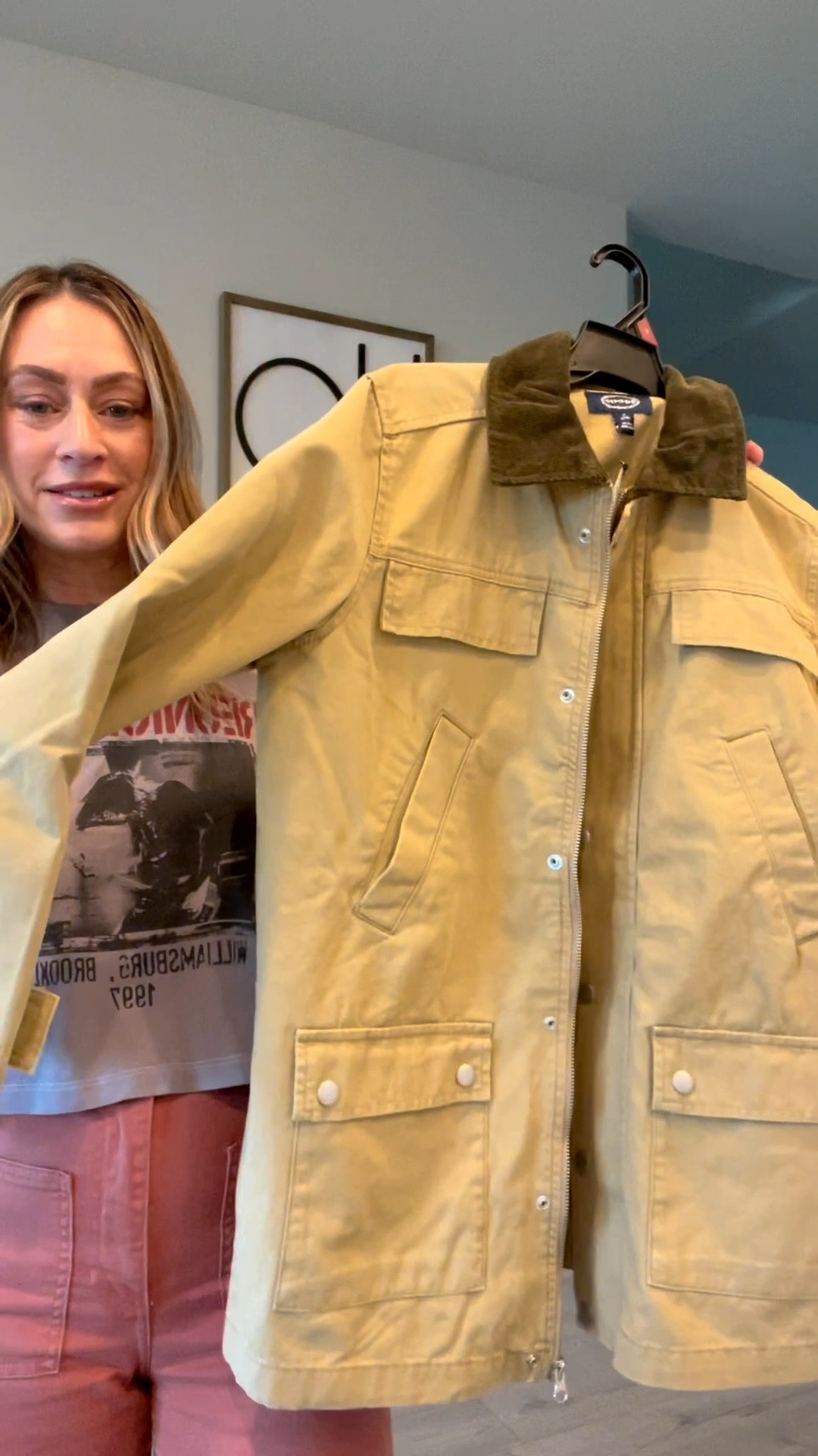 Found the perfect barn jacket + it’s under $30!! 🤯


#walmart #fall #fallfashion #trending #jacket  #barnjacket

#LTKSeasonal #LTKSaleAlert #LTKFindsUnder50