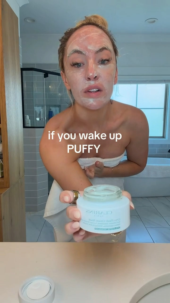Clarins cryo mask if you wake up puffy! 🤌🏼

#LTKmorningroutine #LTKgrwm #LTKselfcare