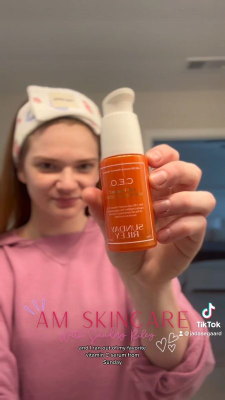 Morning skincare routine with Sunday Riley. I love their CEO vitamin C serum and moisturizer! 

#LTKbeauty