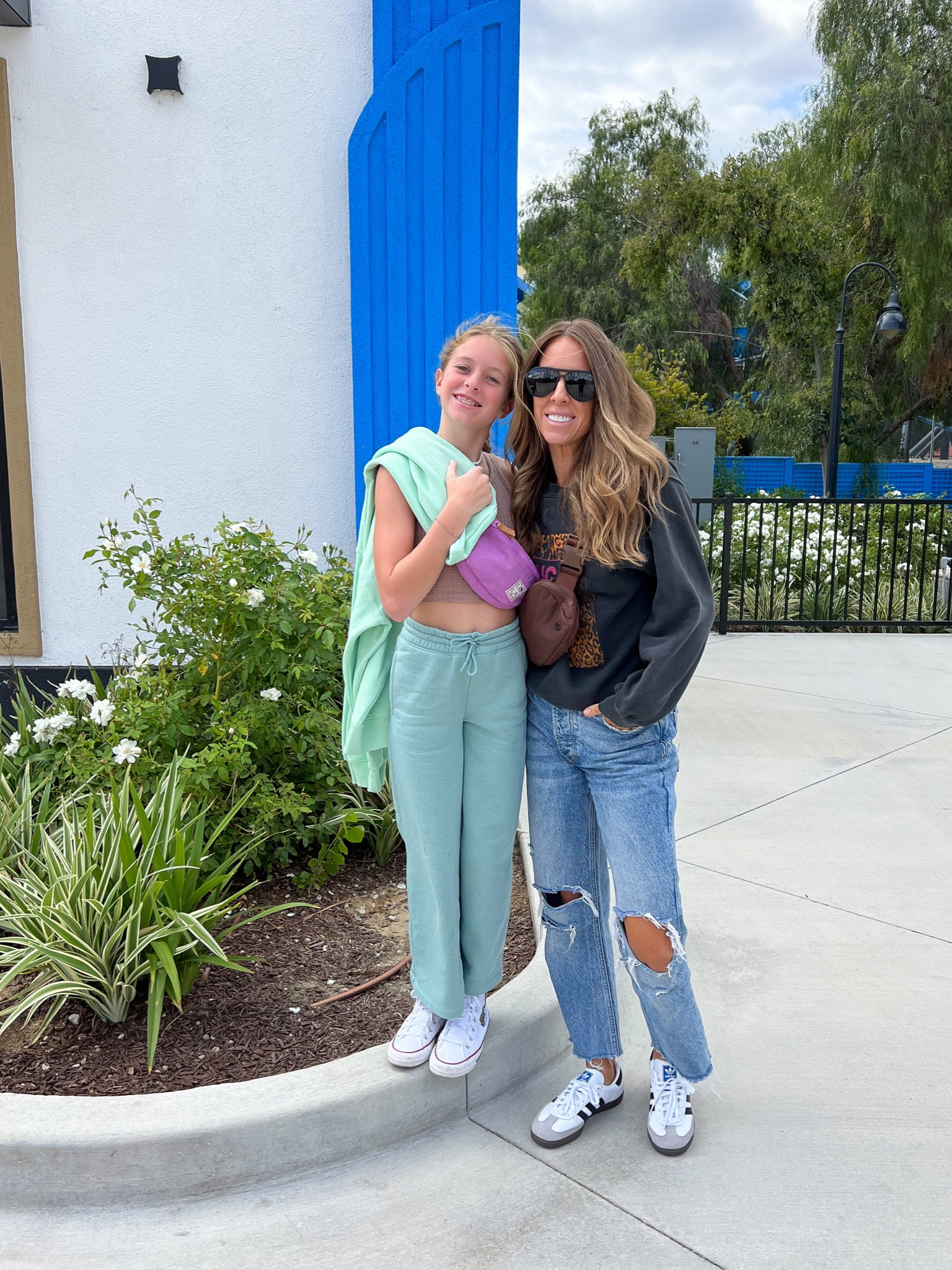 Linked the outfits we wore to six flags!!