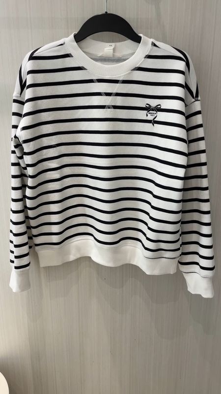 $19.99 cute oversized stripe sweatshirt. Size down if you can. Size XS fits like size M.

#LTKSeasonal #LTKunder50 #LTKFind