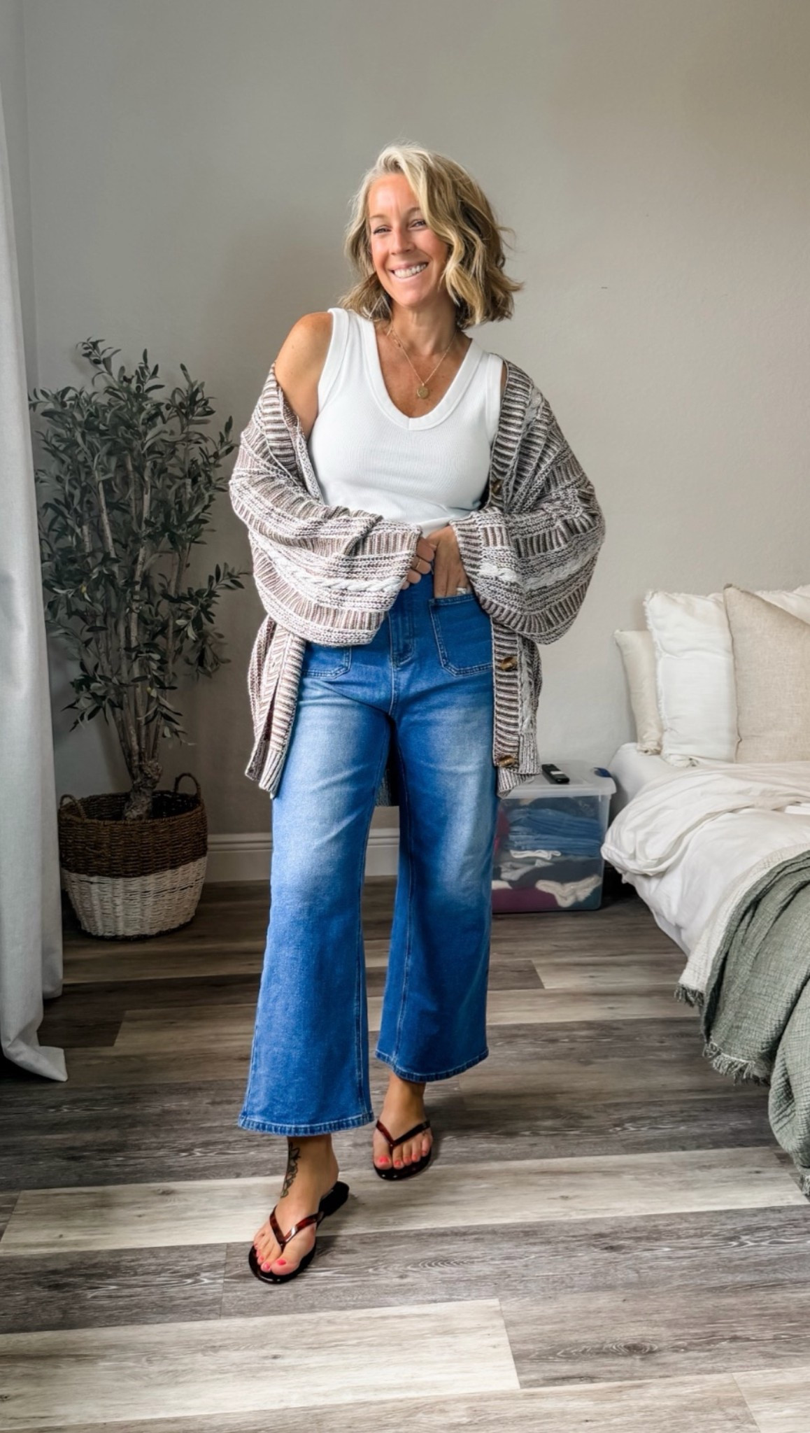 Me oh my. I love this!! 
Medium cardi and tank and jeans. 
Need a small in the cardigan and jeans!! 
All so soft and stretchy and comfy cozy!! 
All under $40!! Use code KELLIS15 for 15% off $70+

#LTKootd #LTKPetite #LTKgrwm