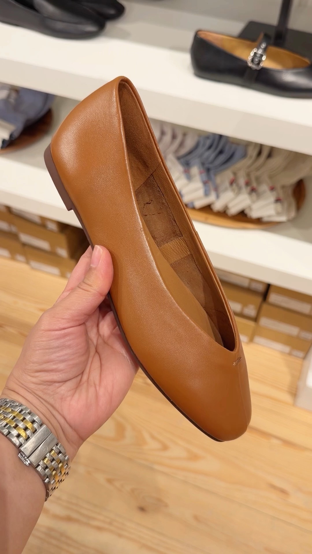 LTK x Madewell Sale! 20% off sitewide with code LTK20. Lots of new arrivals for fall like these pretty leather ballet flats! Available in several colors in both leather and suede. Beautiful shoes for fall outfits and business casual workwear outfits.

#LTKSaleAlert #LTKxMadewell #LTKWorkwear