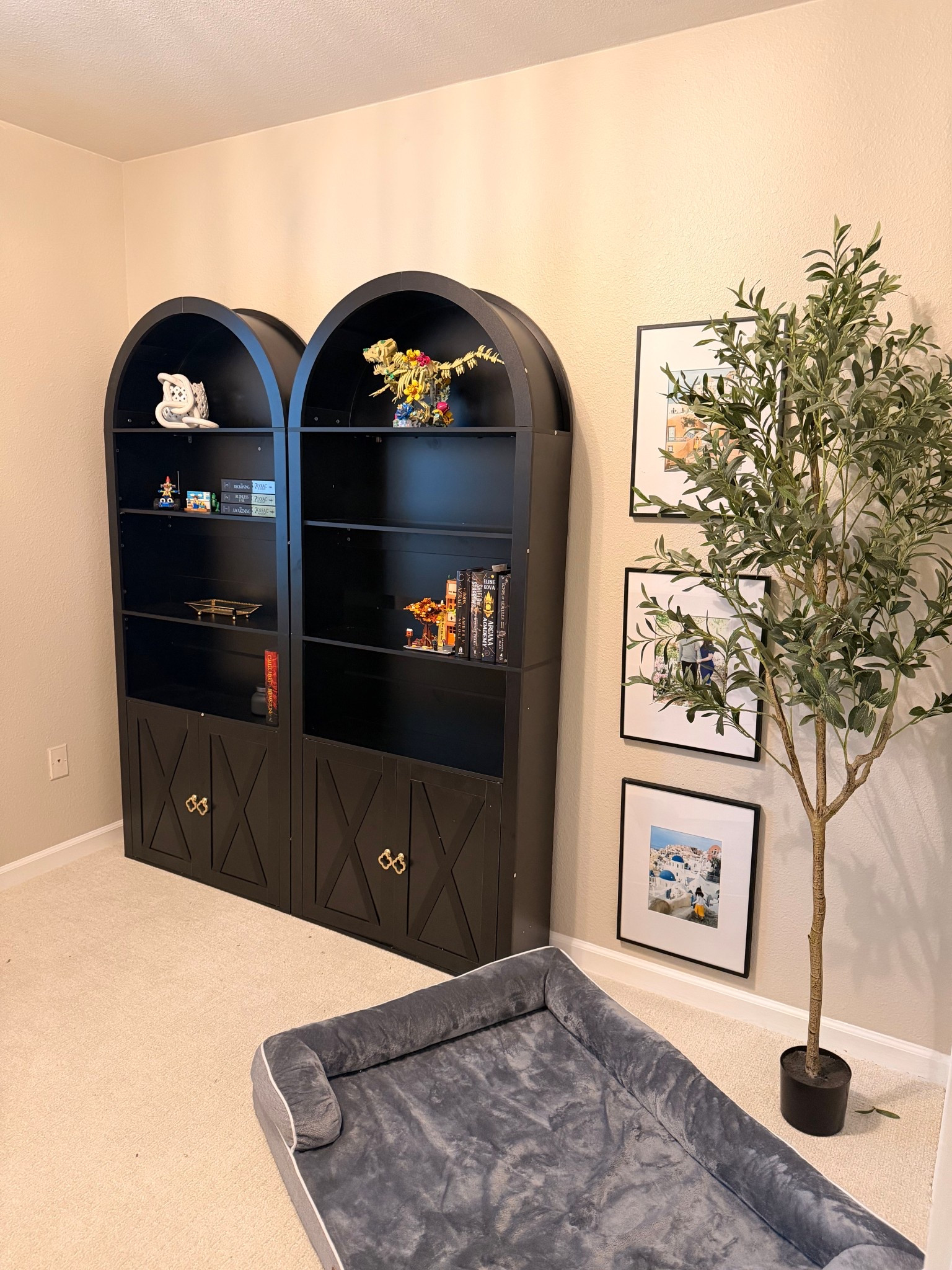 New home office bookshelves, black arched bookshelves 

#LTKHome #LTKdayinmylife #LTKWorkwear