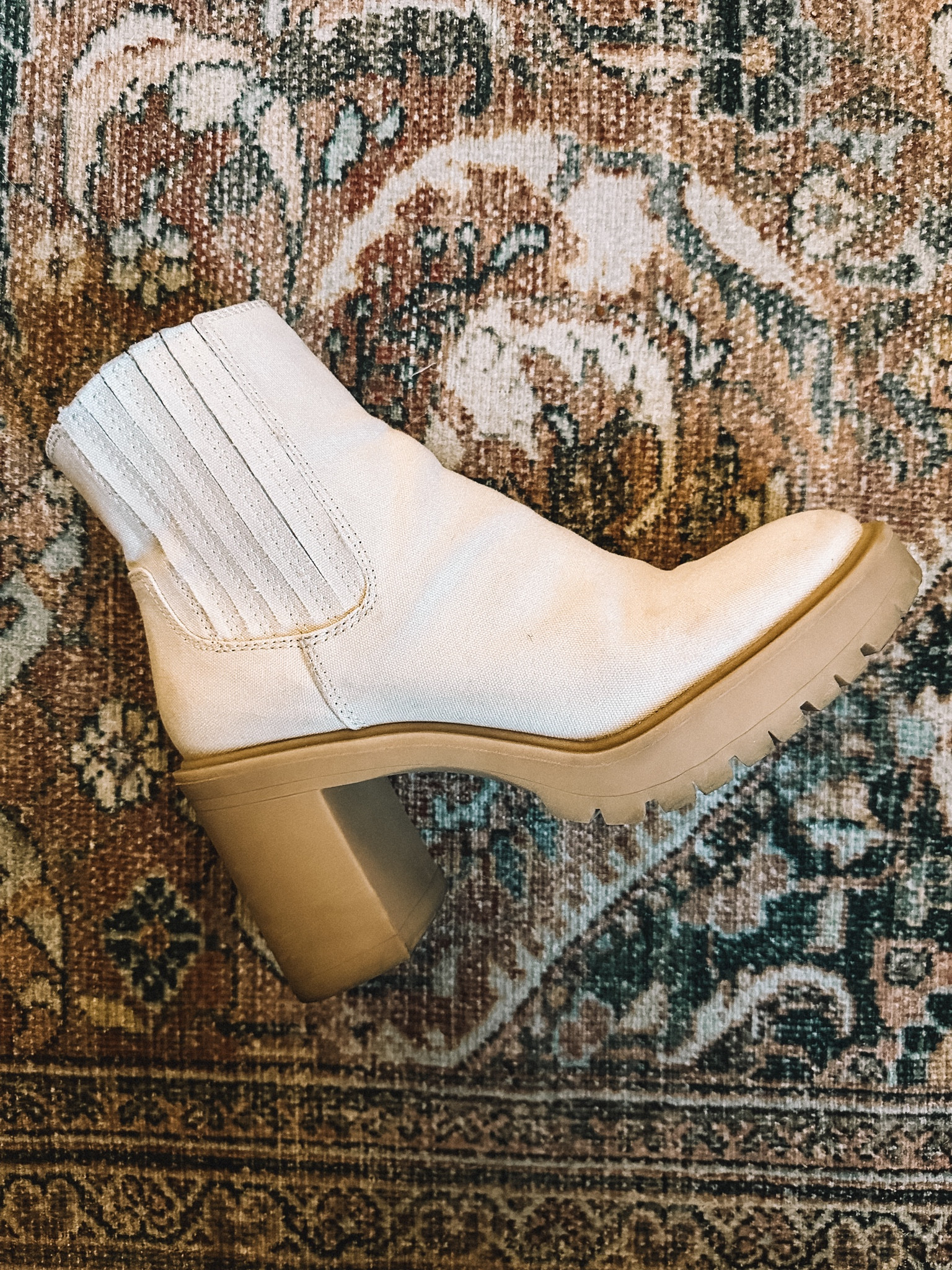 Boots fall boots Chelsea boots 

#LTKfindsunder100 #LTKstyletip #LTKsalealert