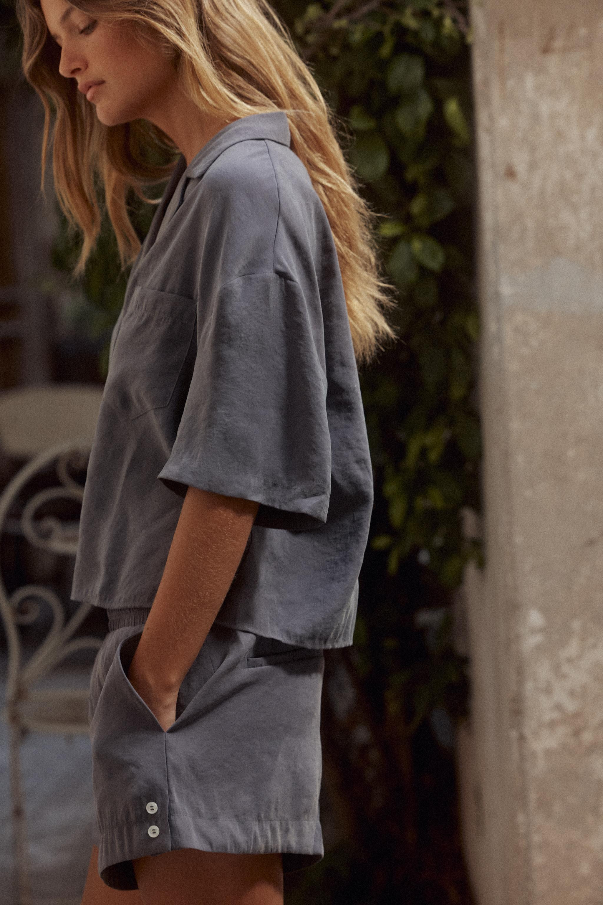 SHORT SLEEVE FLOWING SHIRT | Zara UK