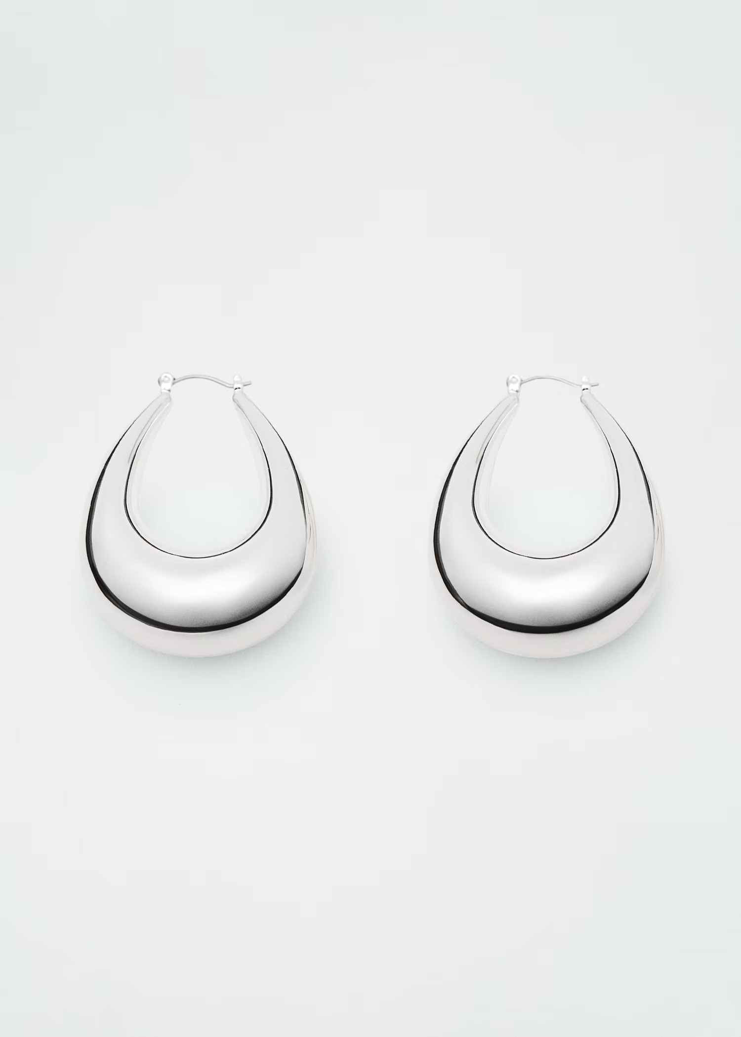 Volume oval-hoop earrings - Women | MANGO USA | Mango (US/MX/AU)