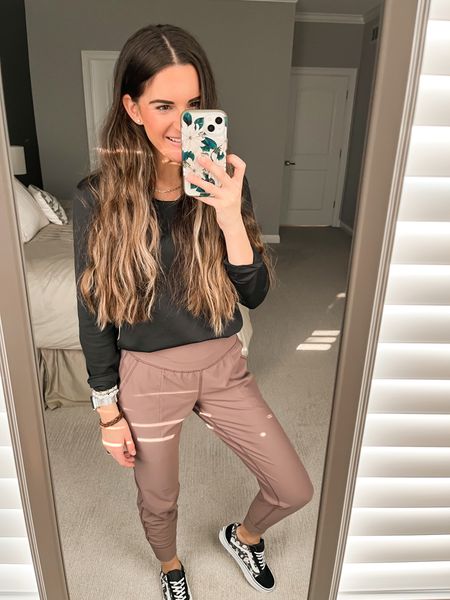 SOFT, high waisted joggers with and elastic waist to hold in that belly! Can’t beat it. On sale now for $28 in cart. I got an XS, tts

#joggersoutfit #momoutfit #momstyle #stayathomemom

#LTKsalealert #LTKunder50 #LTKunder100