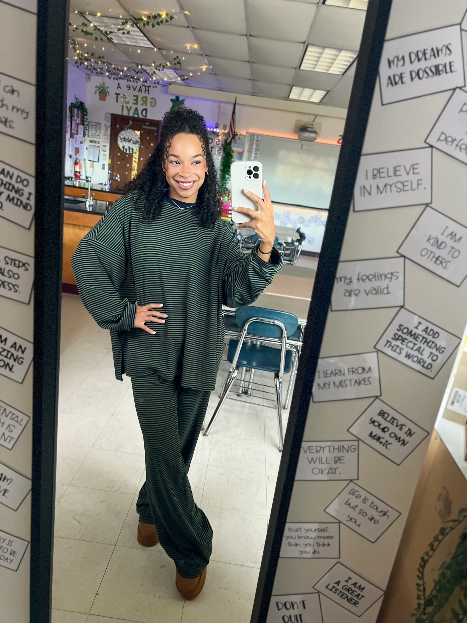 Teacher Outfit💚 Set: CalledToSurf - Code: “TAYLORANNE” 