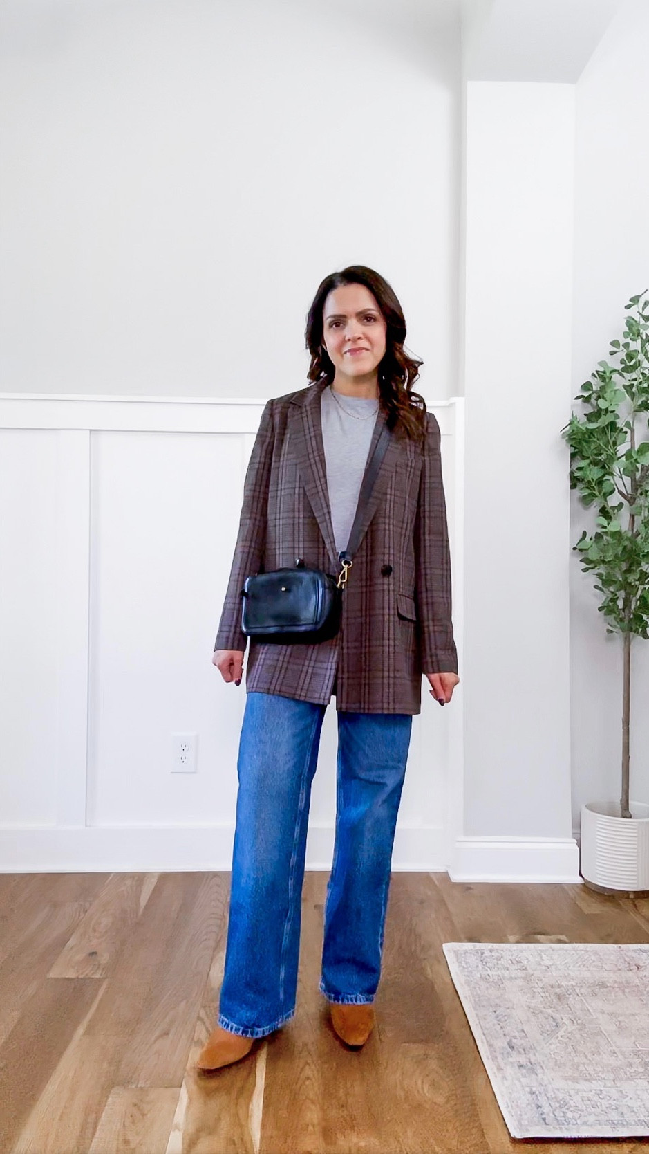 Elevated Thanksgiving outfit idea

Monthly outfit planner NOVEMBER: Planner to person: Fall outfits | brown plaid blazer, gray tee, full length denim, boots, crossbody satchel

#falloutfit #classicstyle #casualstyle 


#LTKgrwm #LTKStyleTip #LTKootd