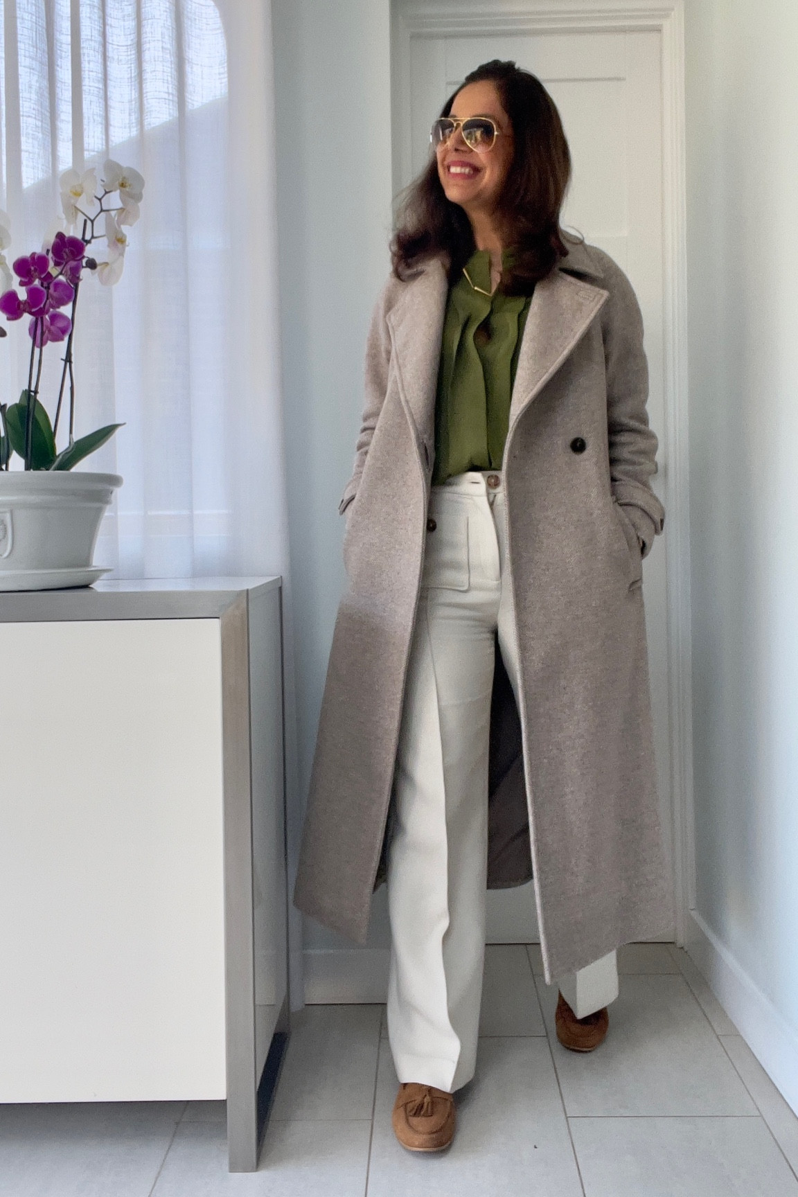 Sezane, Hobbs London, Sezane, Fit flop, bags, belts, relaxed Sunday outfit,  petite fashion, jeans, workwear fashion, 
winter outfit, winter style, winter outfit ideas, winter fashion, evening outfit, winter work styling, wide leg trousers,neutral outfit ideas, winter work outfits, smart casual outfits, over 50 styling tips, smart outfits