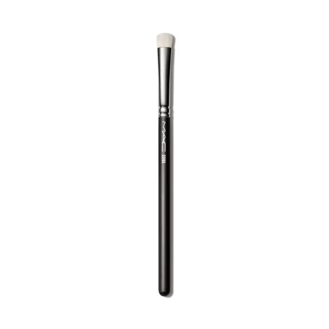 M∙A∙C 239S Eye Shader Brush | M∙A∙C Cosmetics – Official Site | MAC Cosmetics - Officia... | MAC Cosmetics (US)