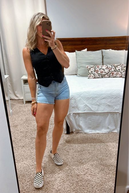 I am here for the vest trend.. especially paired with the best mom short from Abercrombie!! Everything is true to size! 
————————
Wearing a 25 in the shorts & a small in the top! 


#LTKStyleTip #LTKSummerSales #LTKFindsUnder50