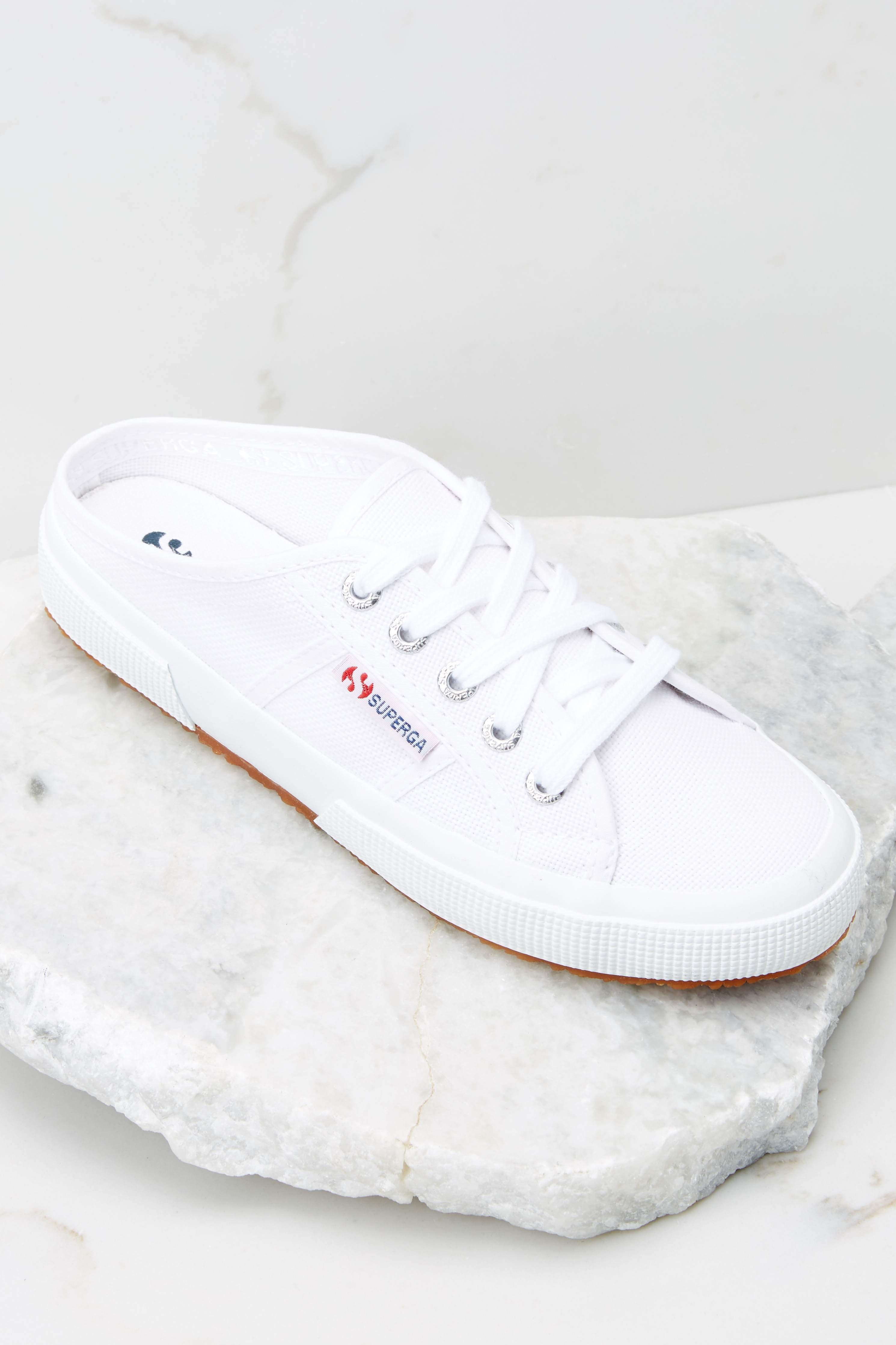 2402 Cotw White And Silver Mule Sneakers | Red Dress 
