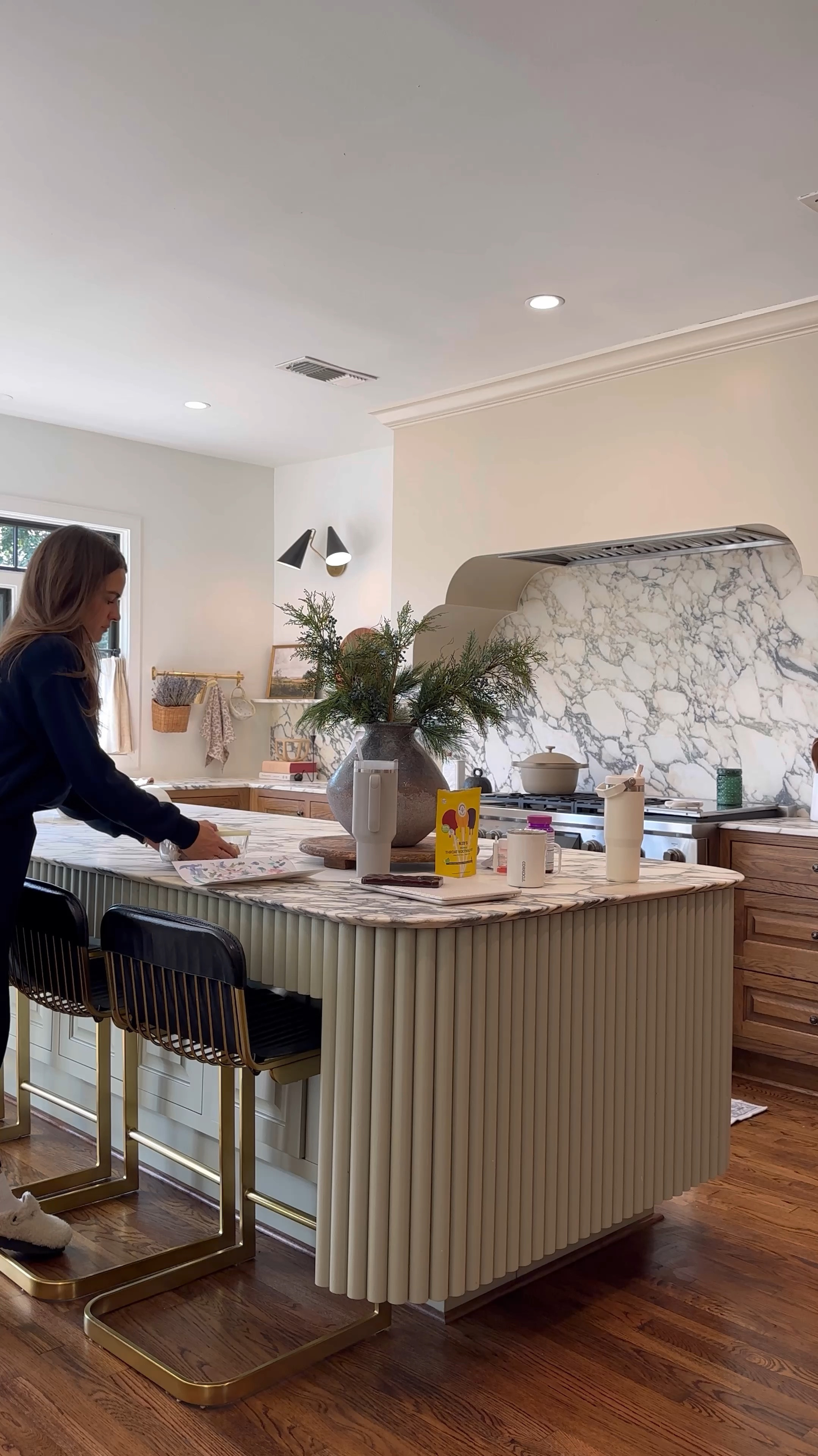 Sunday reset with me. 🫡🧼✨

Use code: ALOPROFILE to save on starter kits of my clean cleaning supplies. Code: ALOPROFILE50 saves you on my kid’s mattresses (a baby must have IMO) & ALO20 saves you on our bedding. 

#LTKHome #LTKWatchNow