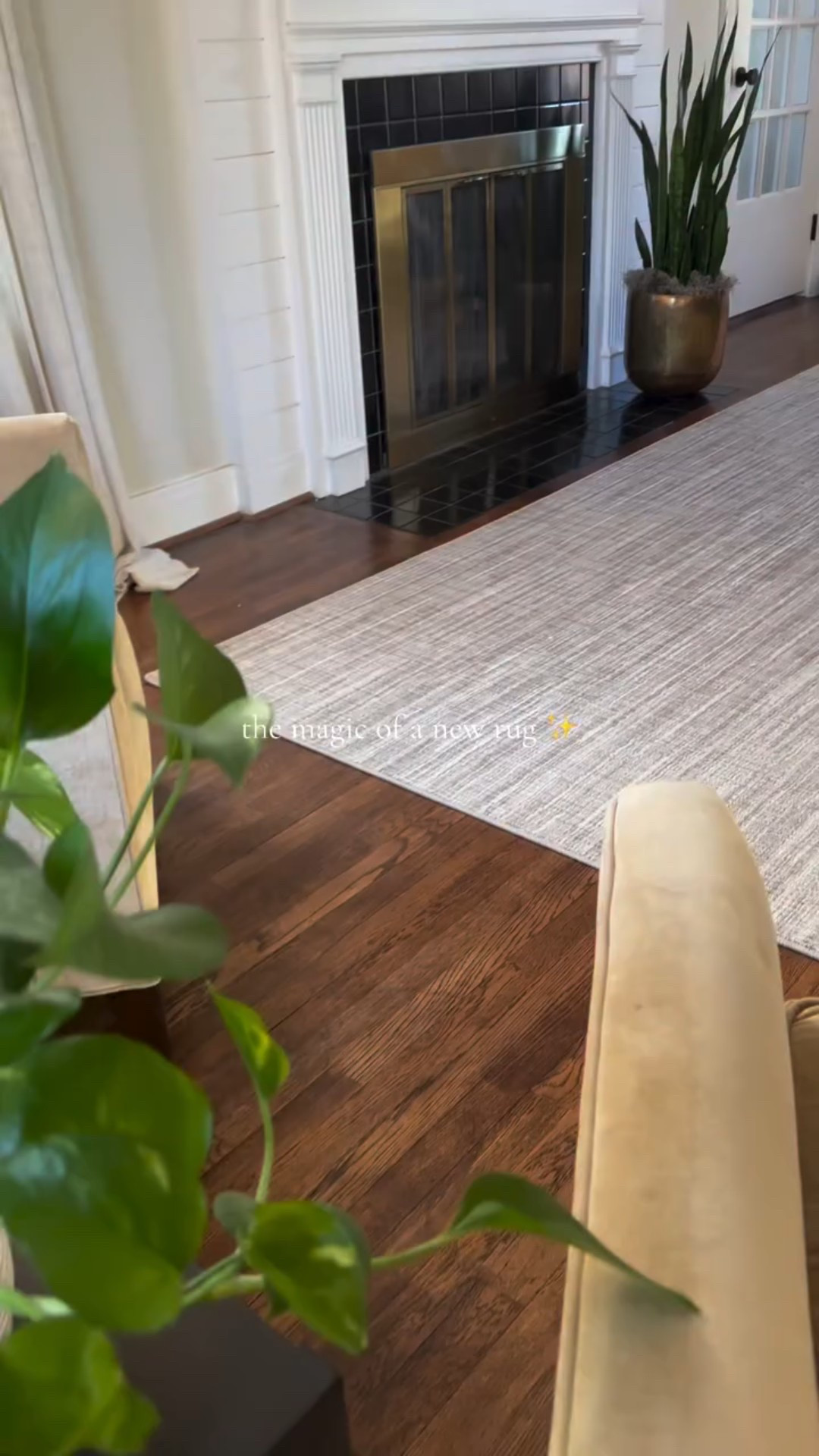 Starting the year by refreshing our space — and I forgot how much a rug can change the entire room 🤍
This one from TWOPAGES is soft, neutral, and instantly made everything feel warmer.

If you’re thinking about updating yours, you can use 12MEGHAN for 12% off.
Linked in my bio ✨

#twopageshome #twopagescurtains